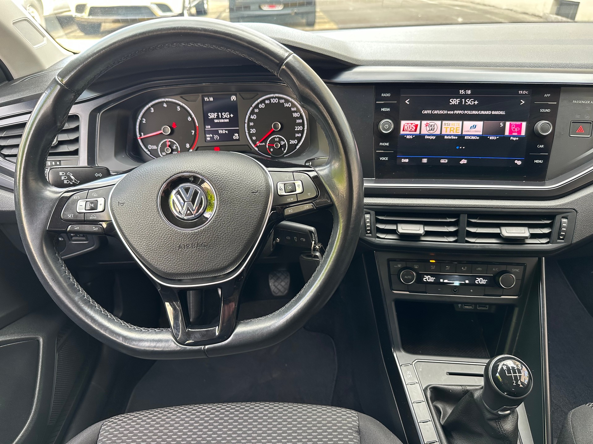 VW Polo 1.0 BMT Trendline-image-10