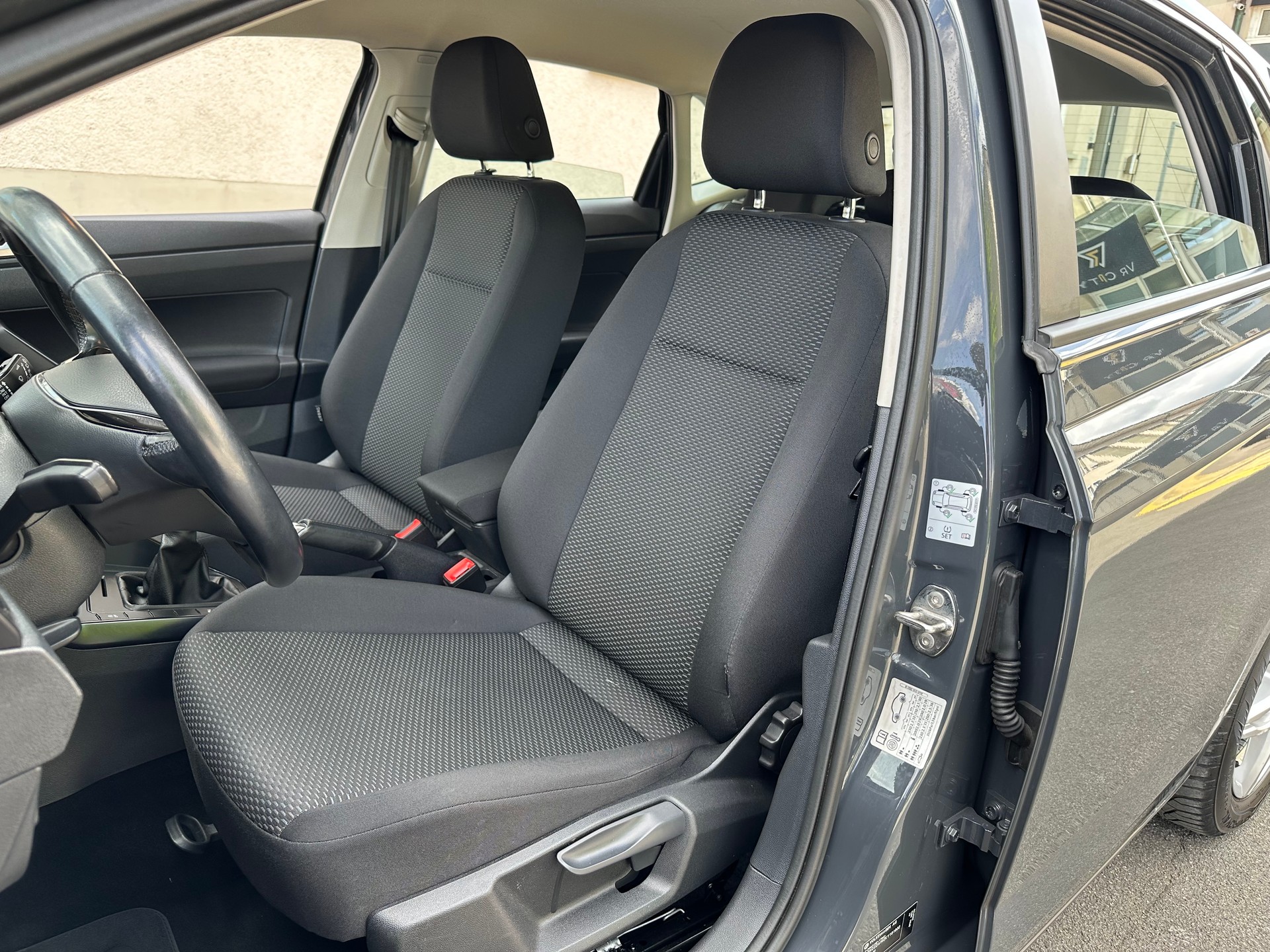 VW Polo 1.0 BMT Trendline-image-12