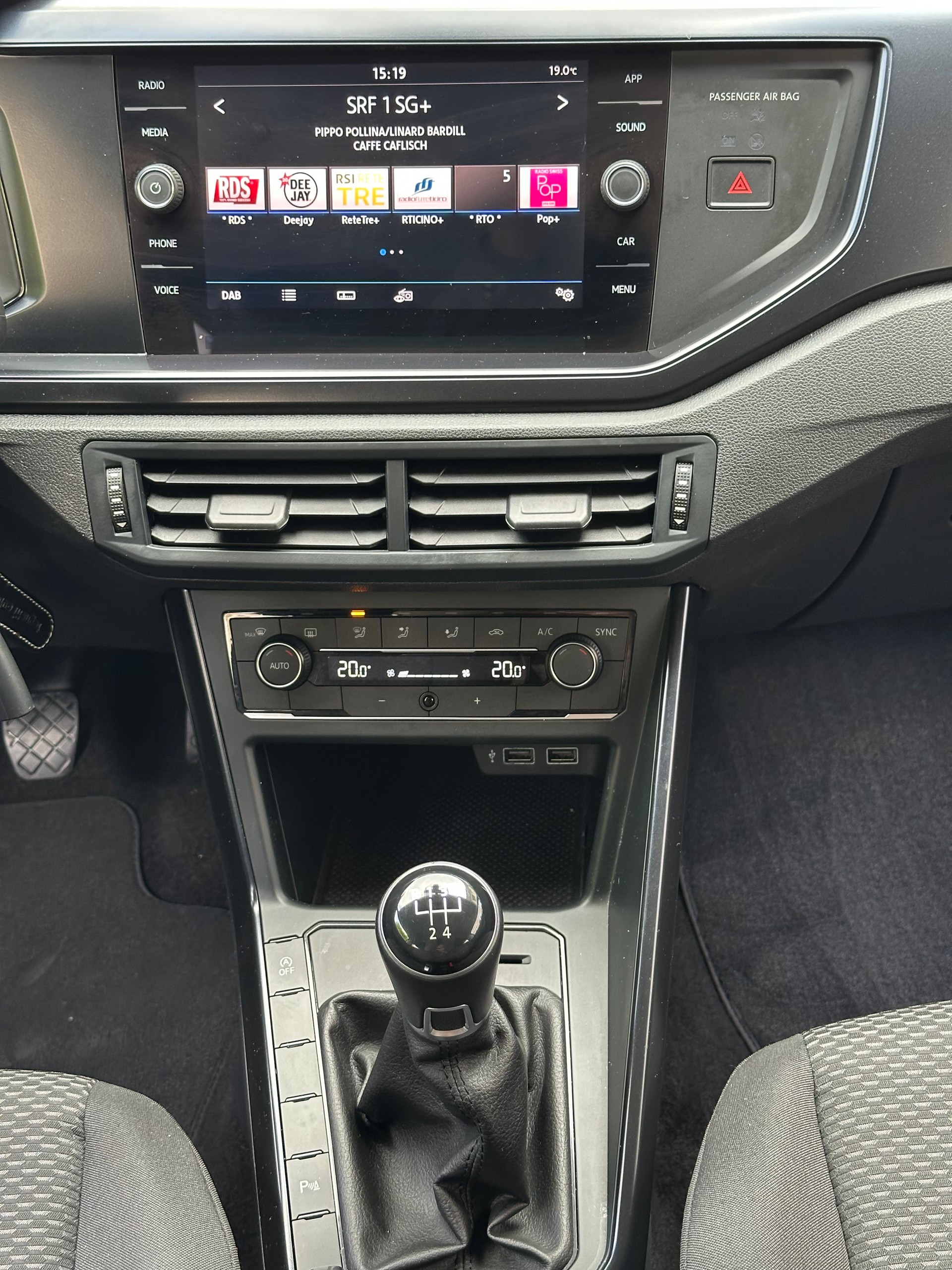 VW Polo 1.0 BMT Trendline-image-16