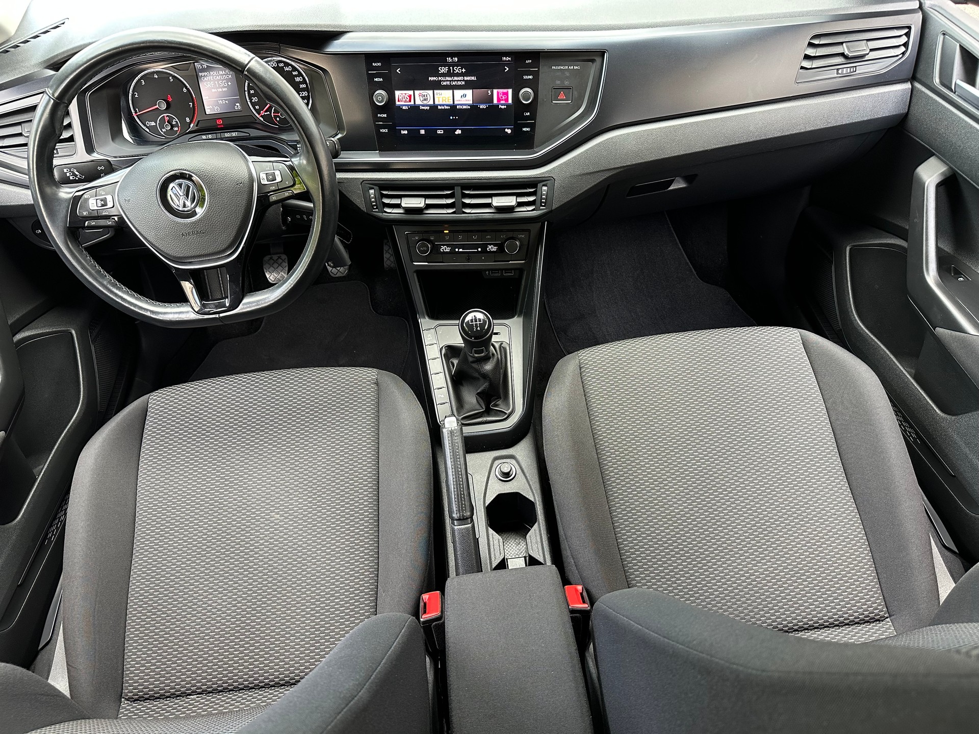 VW Polo 1.0 BMT Trendline-image-8