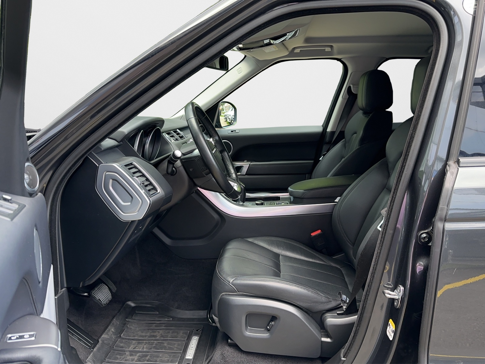 LAND ROVER Range Rover Sport 3.0 TDV6 SE Automatic-image-11