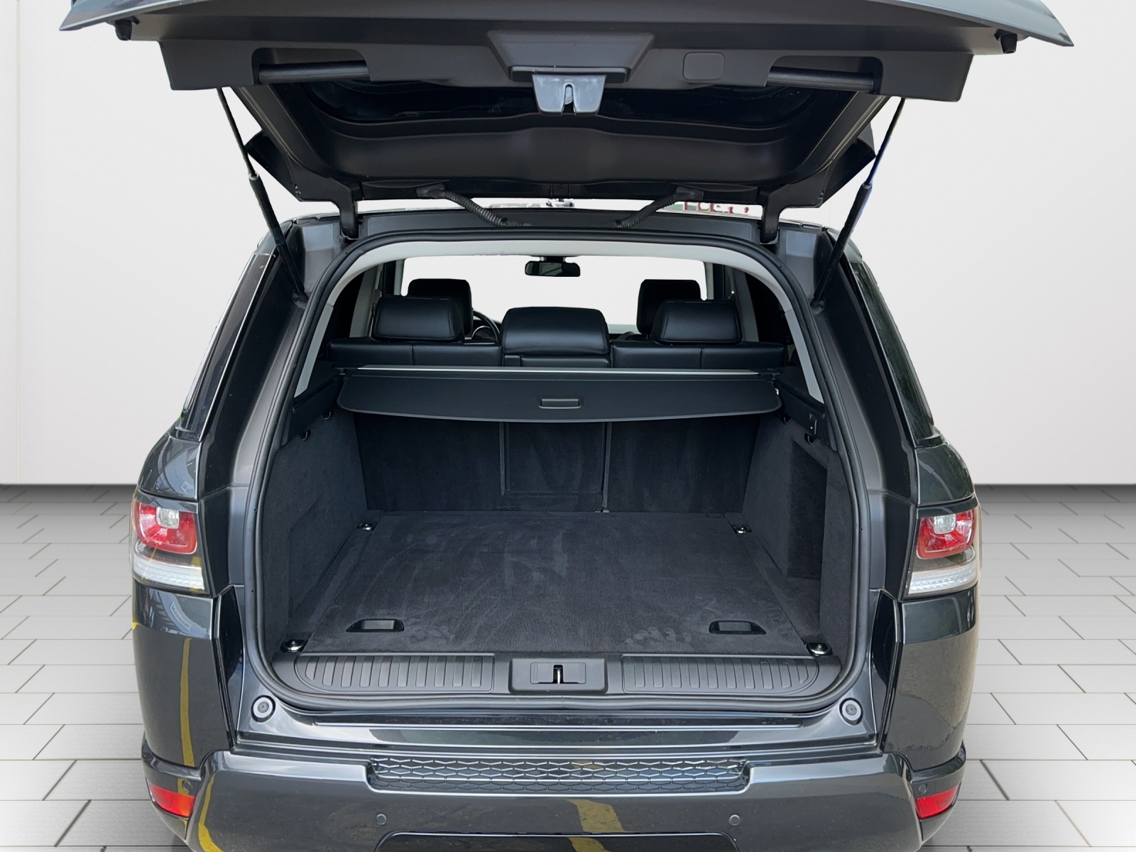 LAND ROVER Range Rover Sport 3.0 TDV6 SE Automatic-image-4