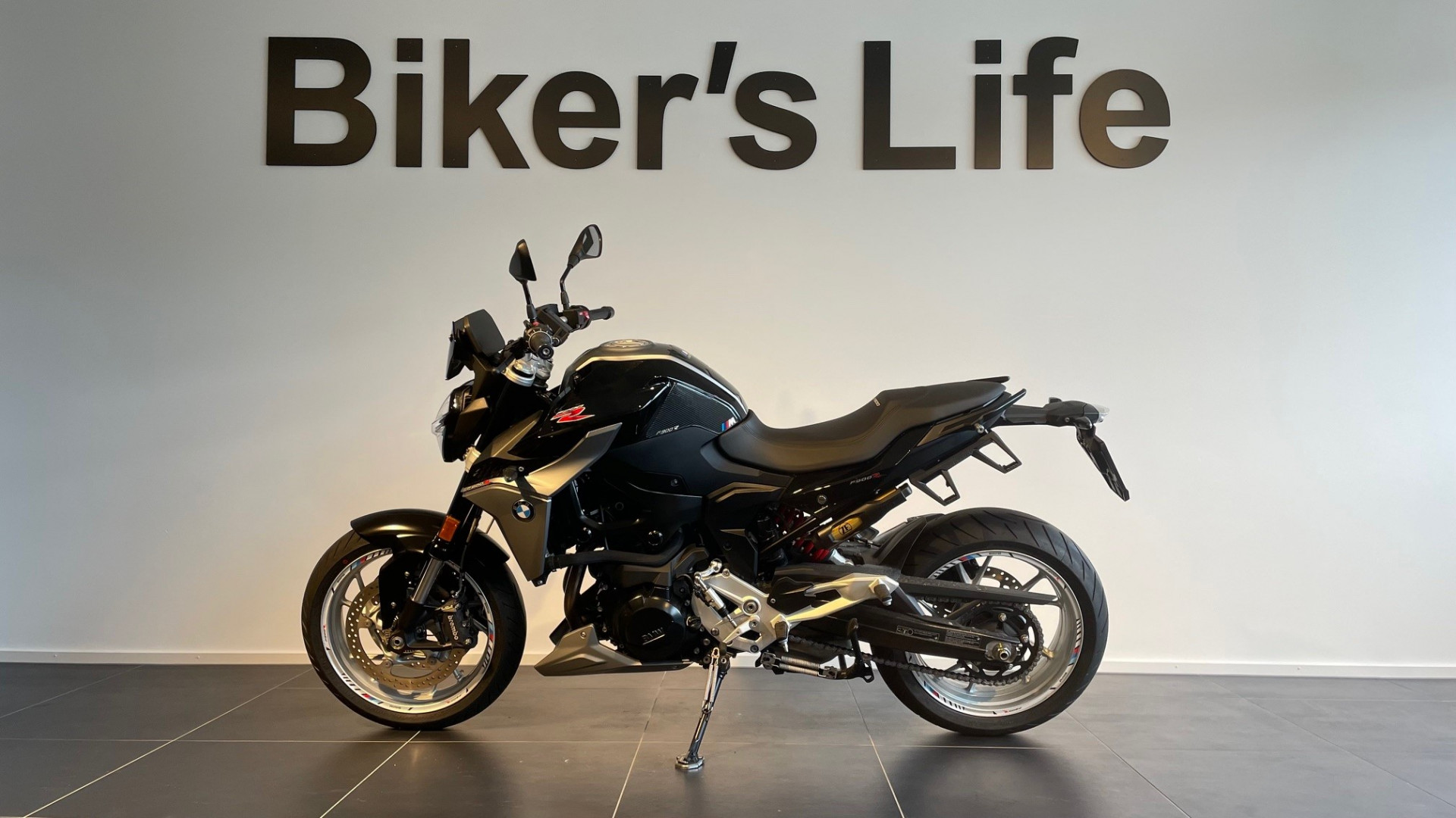 BMW F 900 R-showroom-element-1