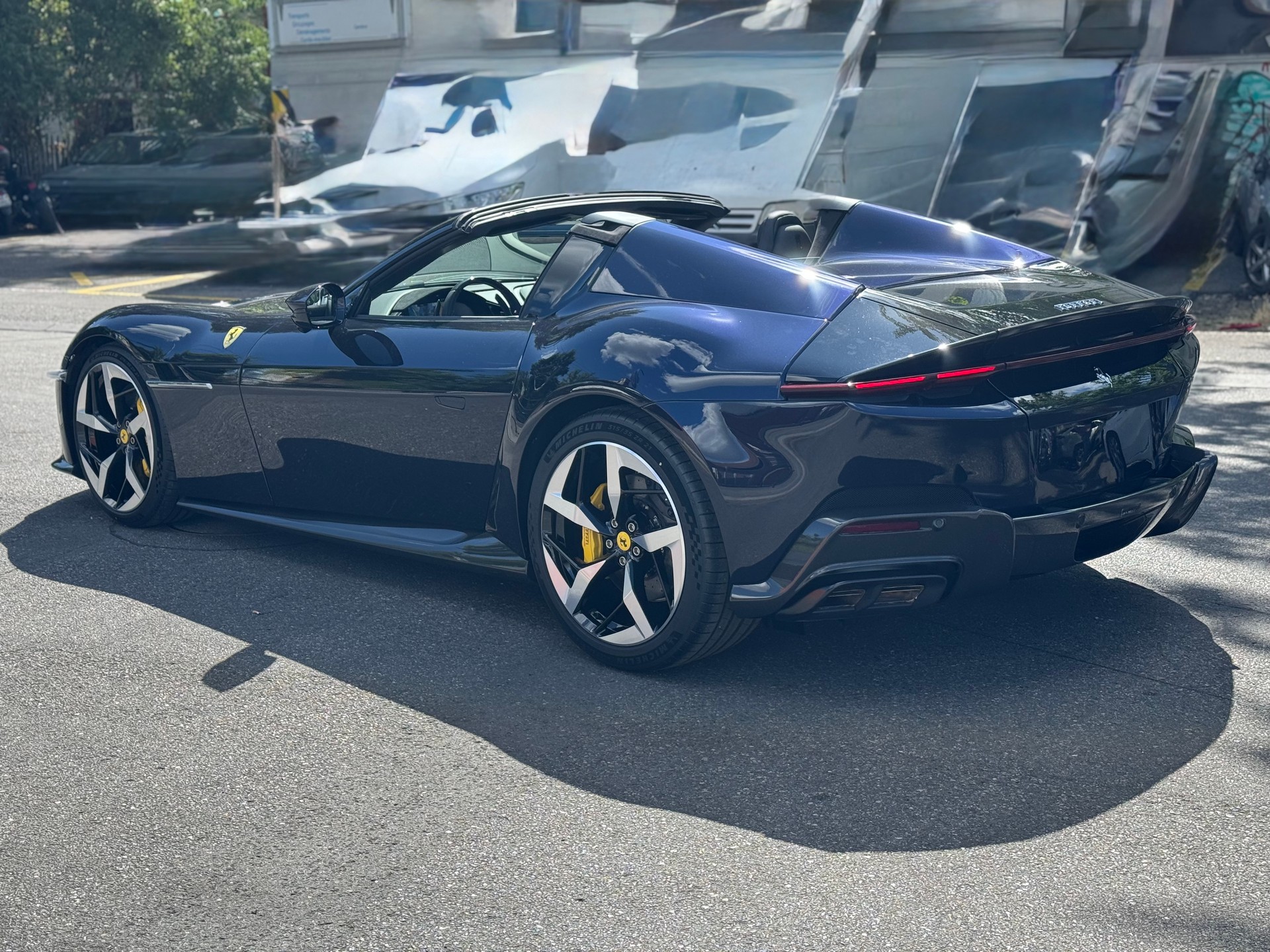 FERRARI 12 Cilindri-image-7