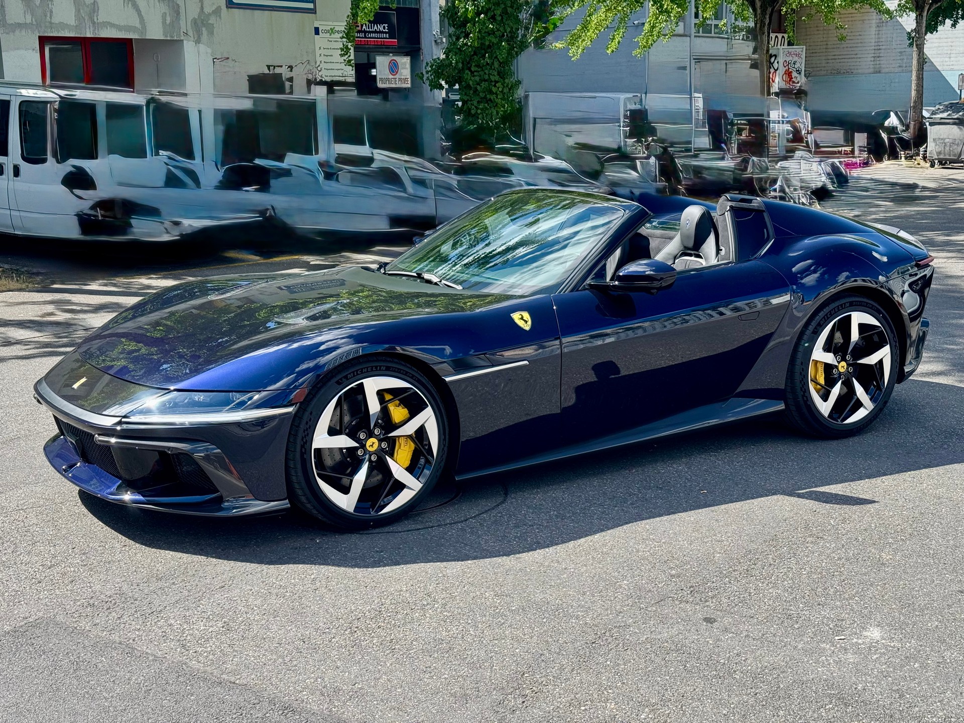 FERRARI 12 Cilindri-image-3