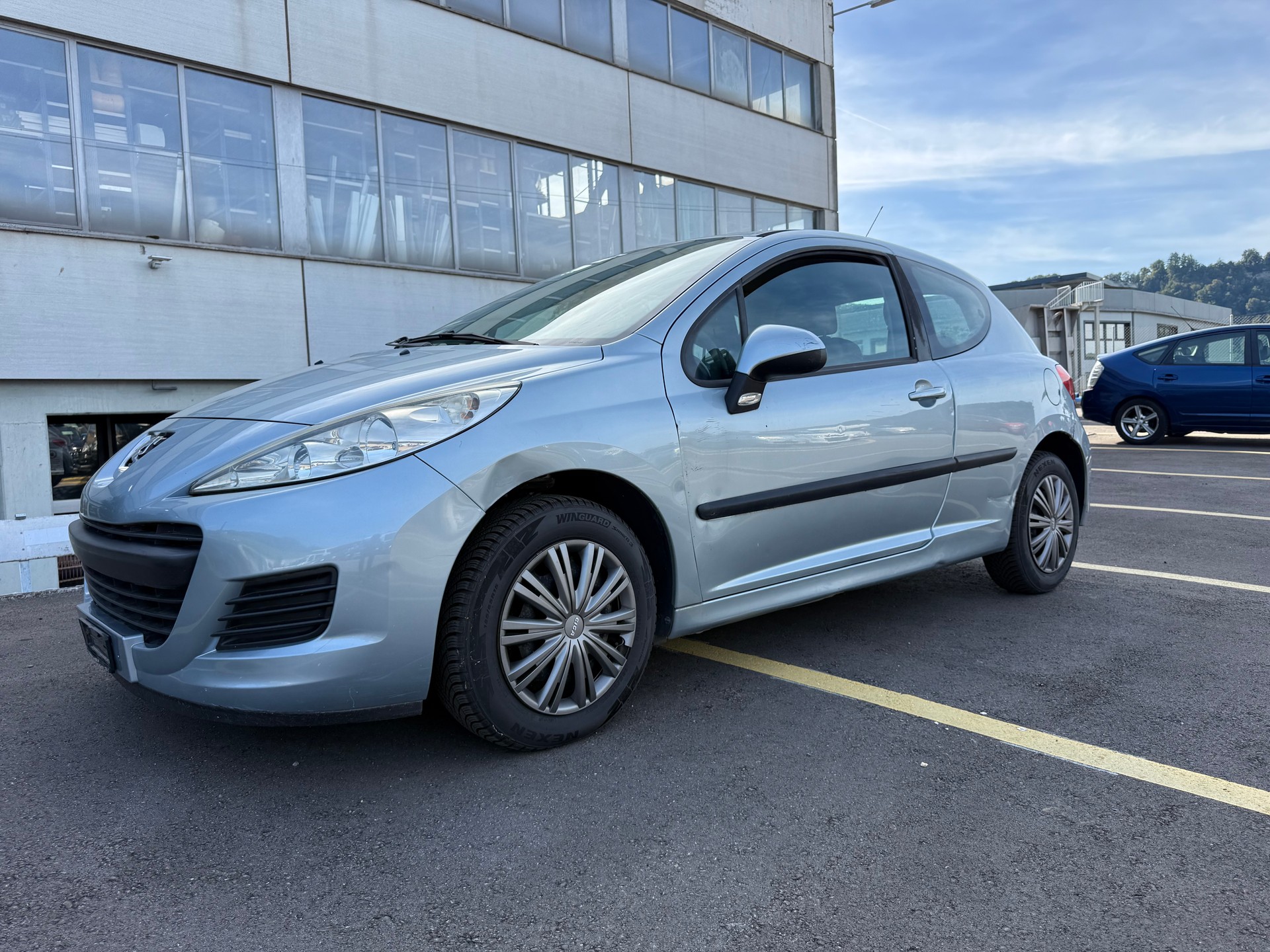 PEUGEOT 207 1.4 Urban-image-6