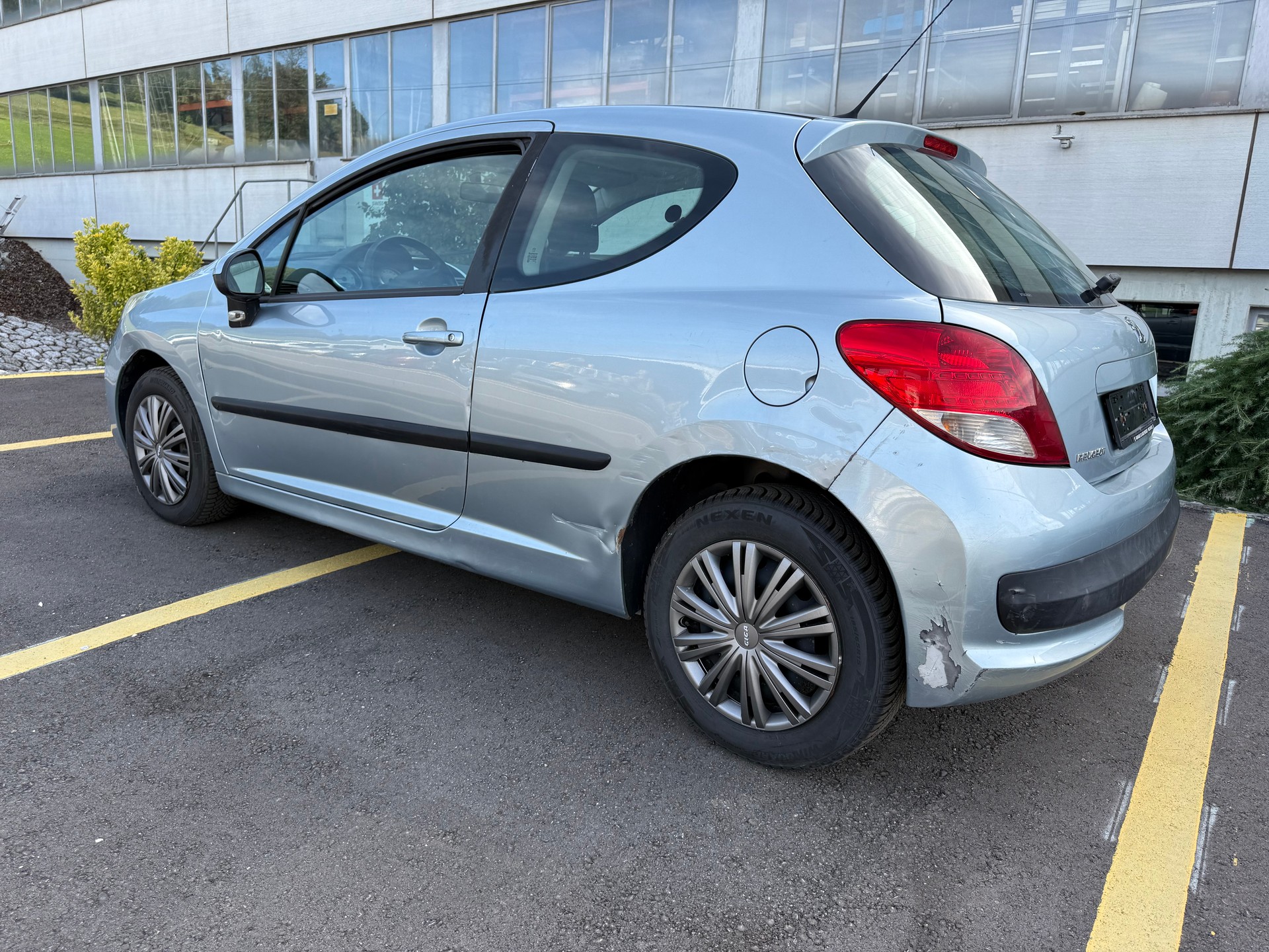PEUGEOT 207 1.4 Urban-image-11