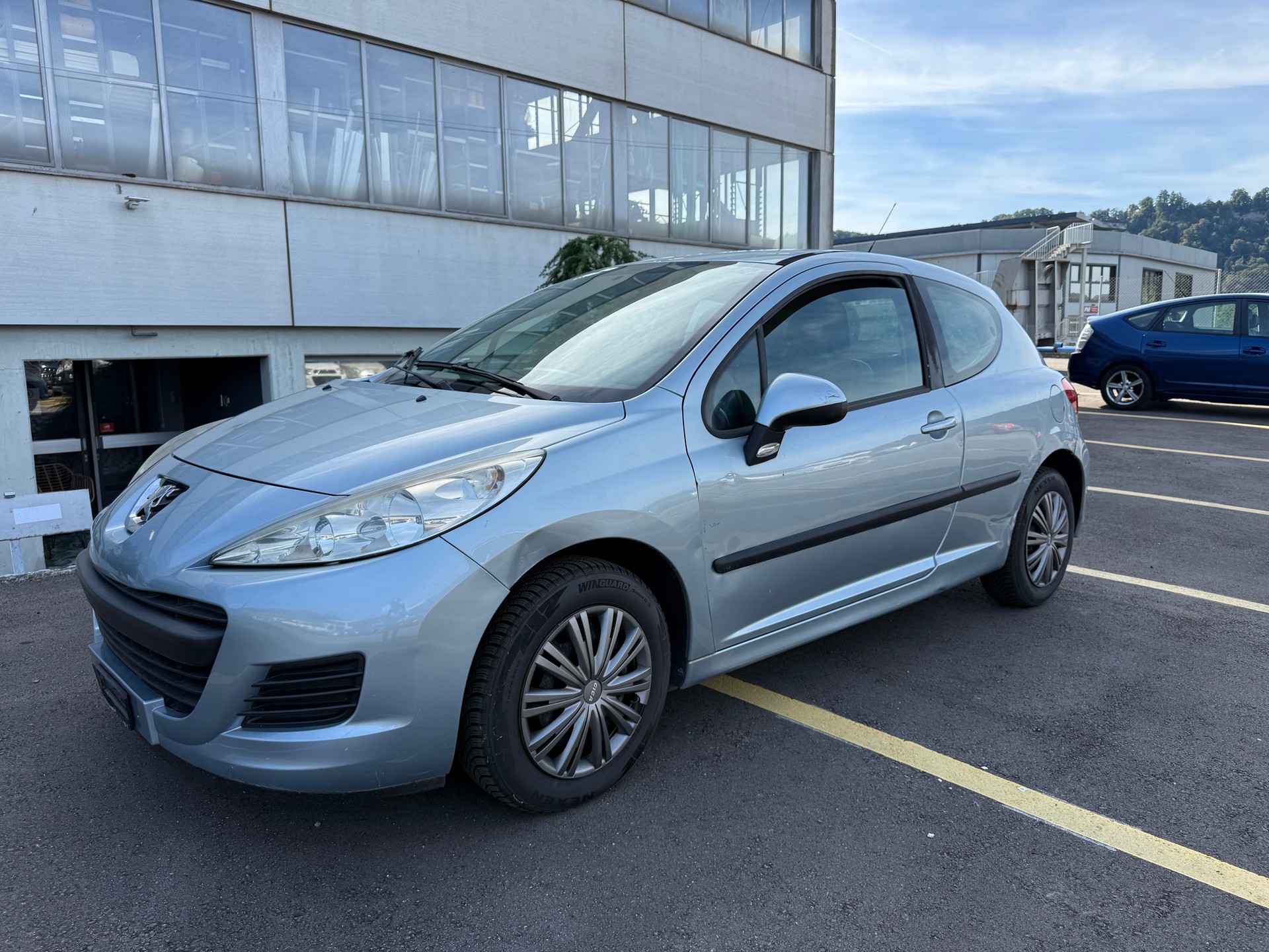 PEUGEOT 207 1.4 Urban-image-5