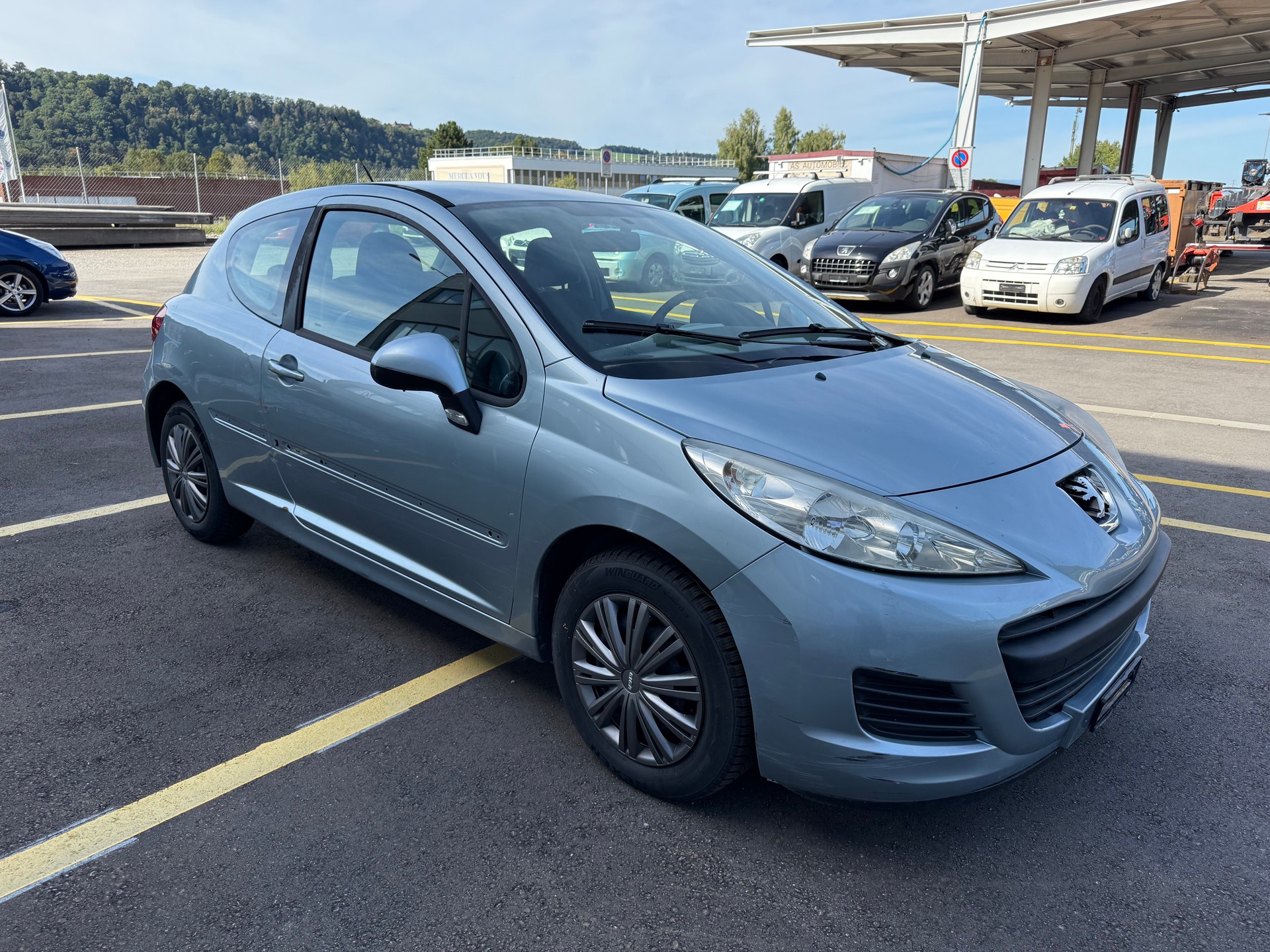 PEUGEOT 207 1.4 Urban-image-0