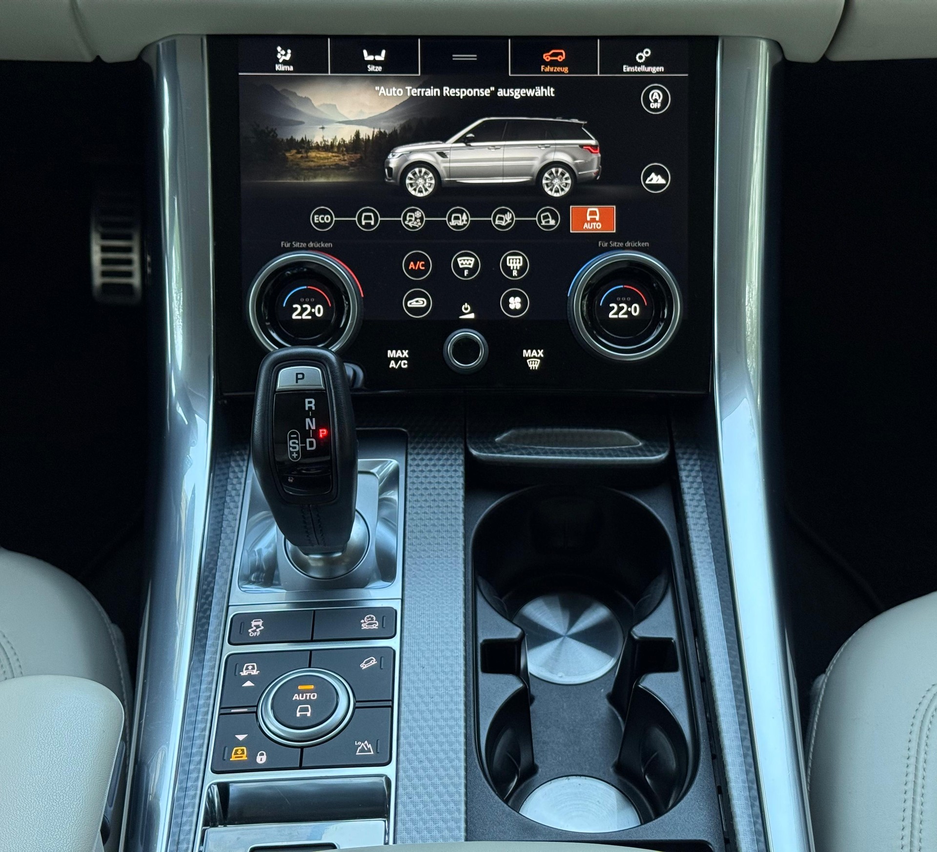 LAND ROVER Range Rover Sport 3.0 V6 S/C HSE Dynamic Automatic-image-22