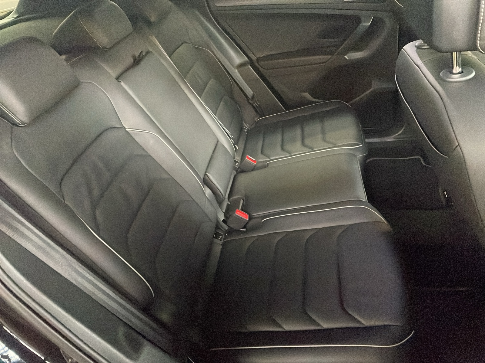 VW Tiguan 2.0 TDI SCR R-Line DSG-image-9