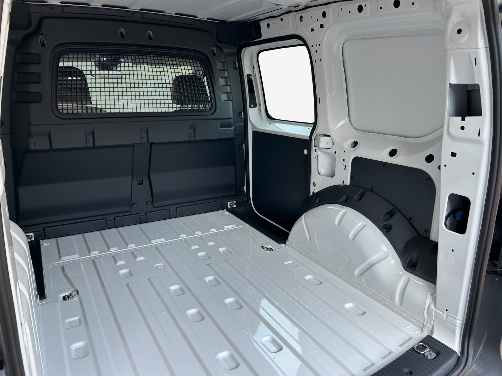 VW Caddy Cargo 1.5 TSI-image-14