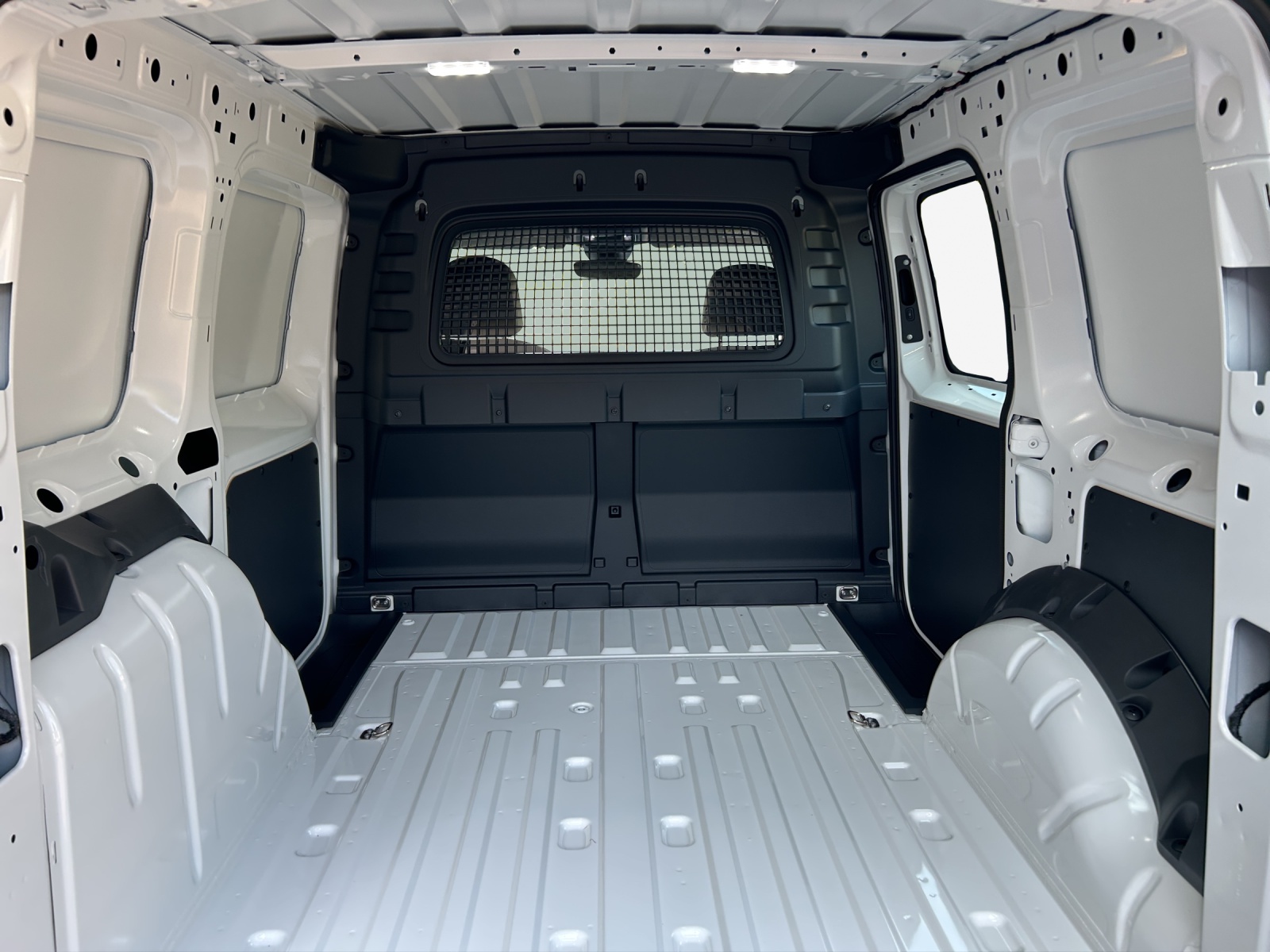VW Caddy Cargo 1.5 TSI-image-15