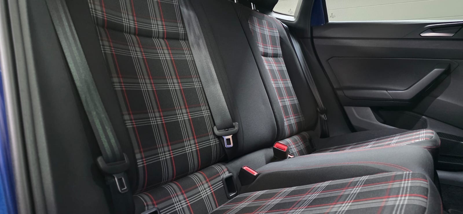 VW Polo 2.0 TSI GTI DSG *mit 251 PS *CH-Fahrzeug*-image-26