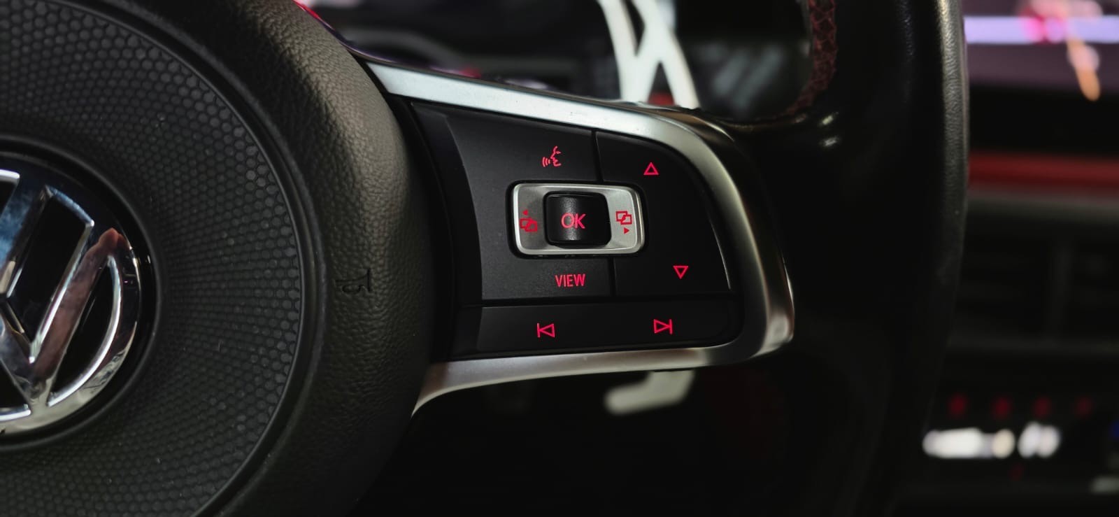 VW Polo 2.0 TSI GTI DSG *mit 251 PS *CH-Fahrzeug*-image-18