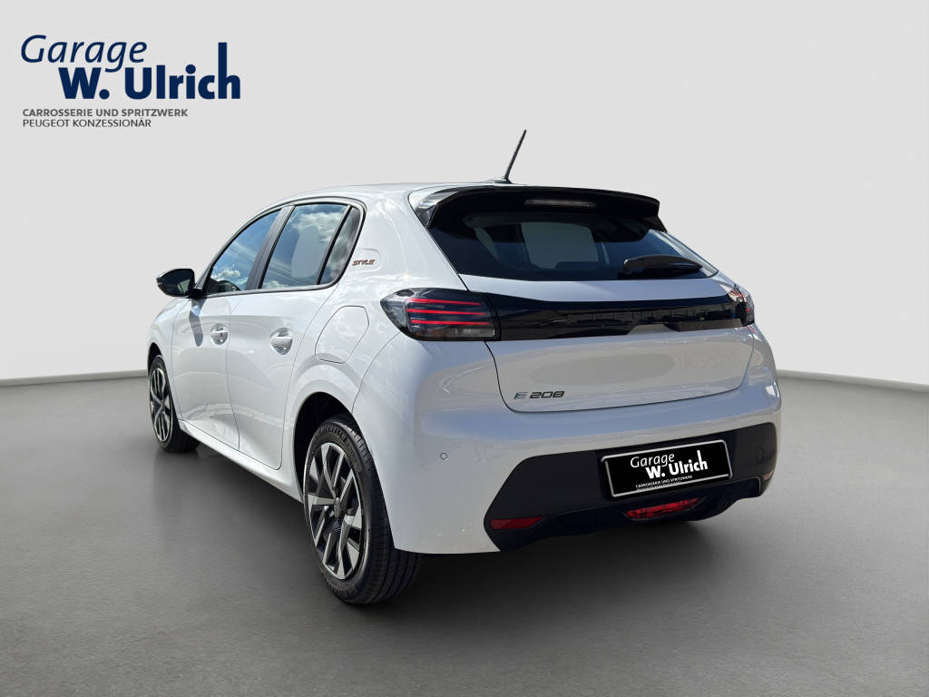 PEUGEOT 208 1.2 PureTech 100 Style 50. Jahre Jubiläum-image-3