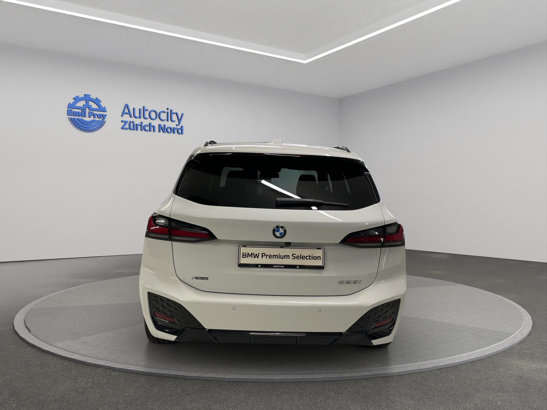 BMW 223i xDrive SDKG Active Tourer-image-7