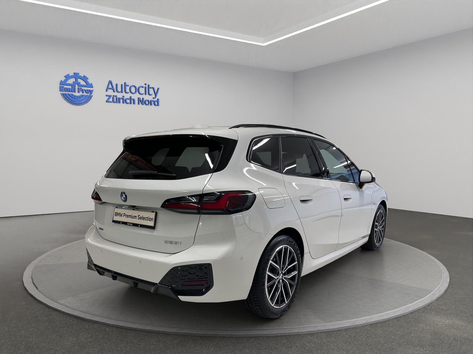 BMW 223i xDrive SDKG Active Tourer-image-1