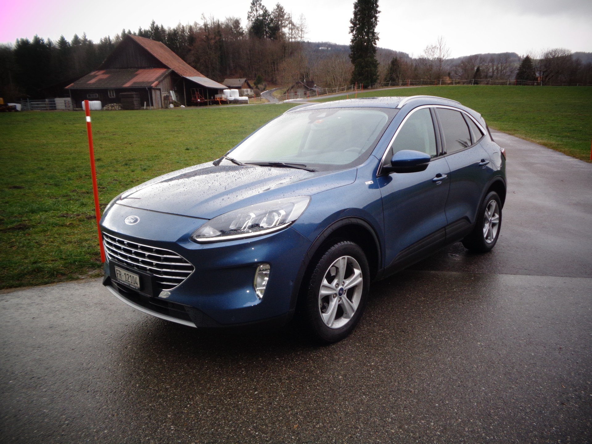FORD Kuga 2.5 FHEV Titanium 4WD-image-1