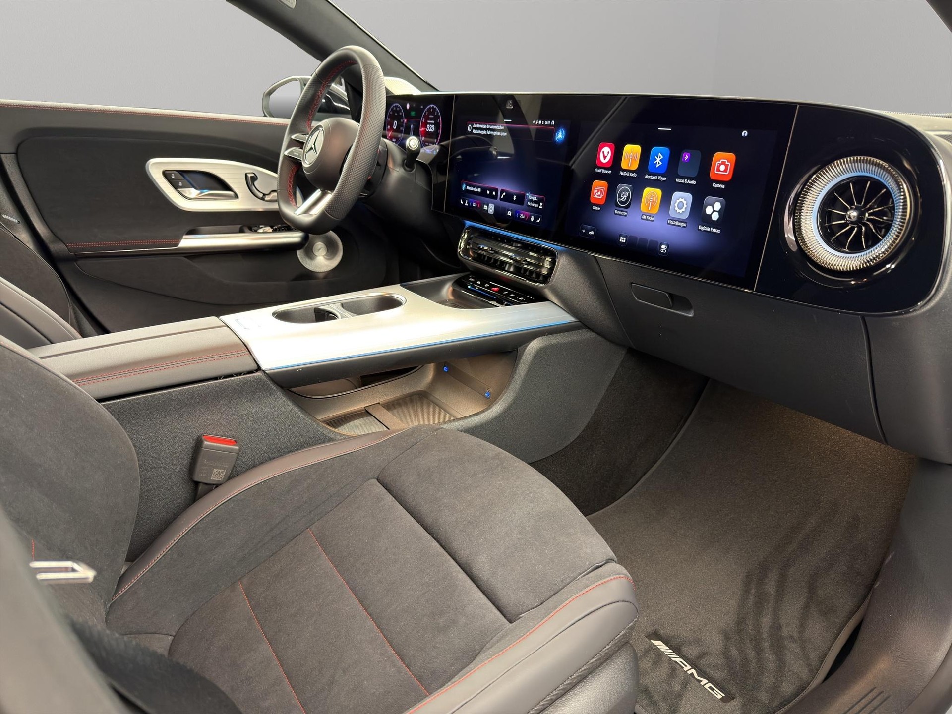 MERCEDES-BENZ CLA 220 AMG Line 4matic-image-9
