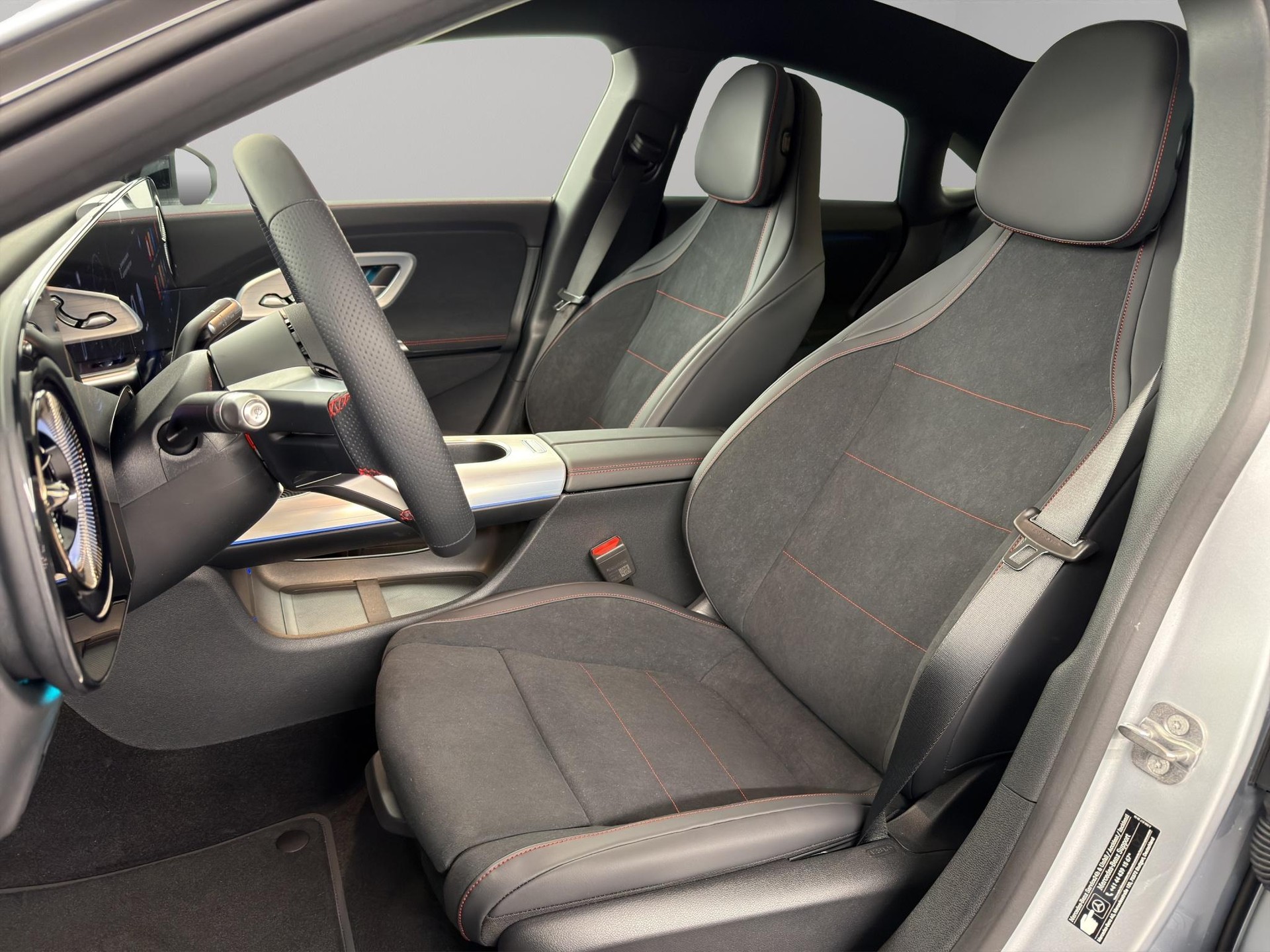 MERCEDES-BENZ CLA 220 AMG Line 4matic-image-6