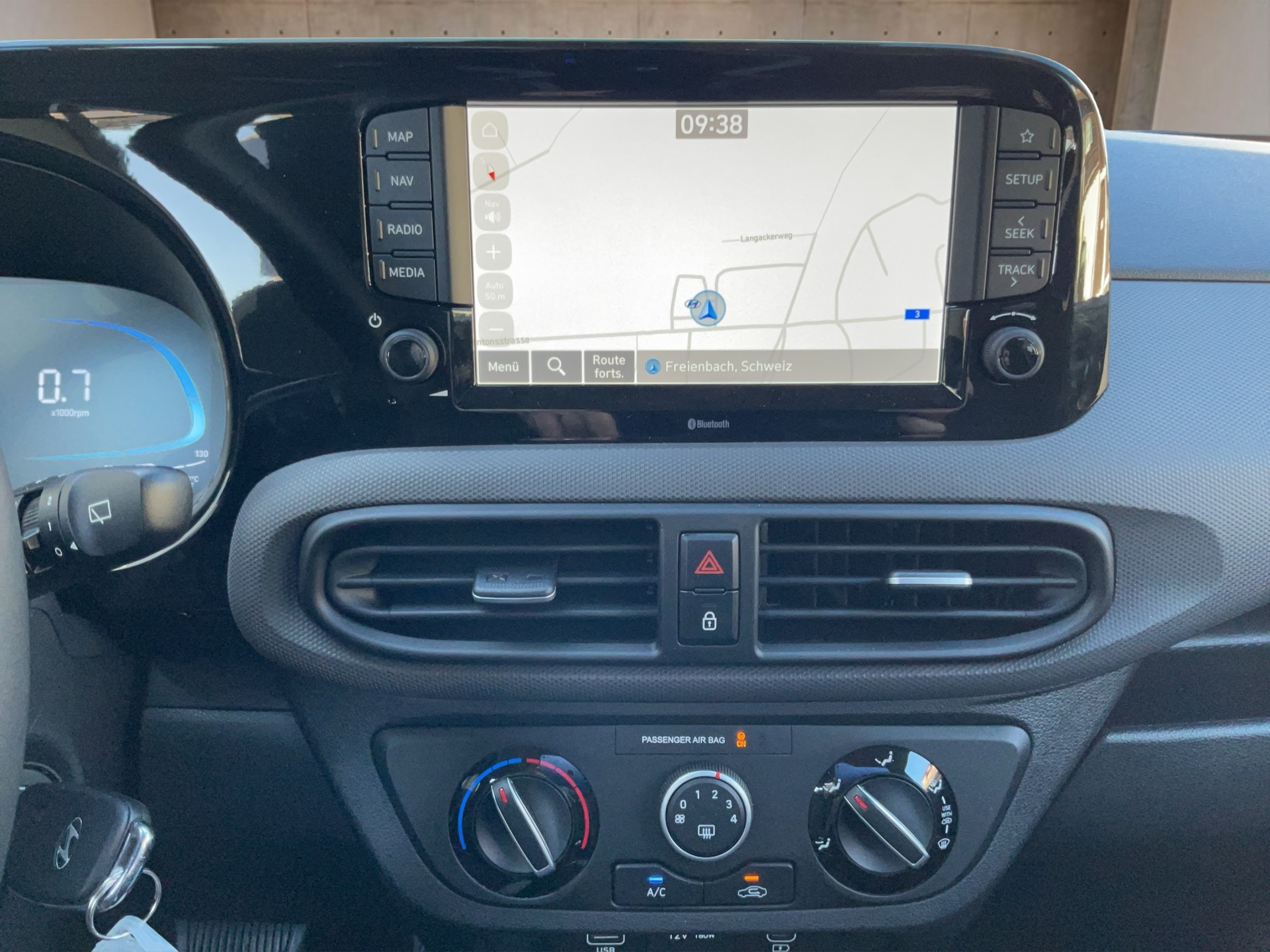 HYUNDAI i10 1.2 Amplia-image-14