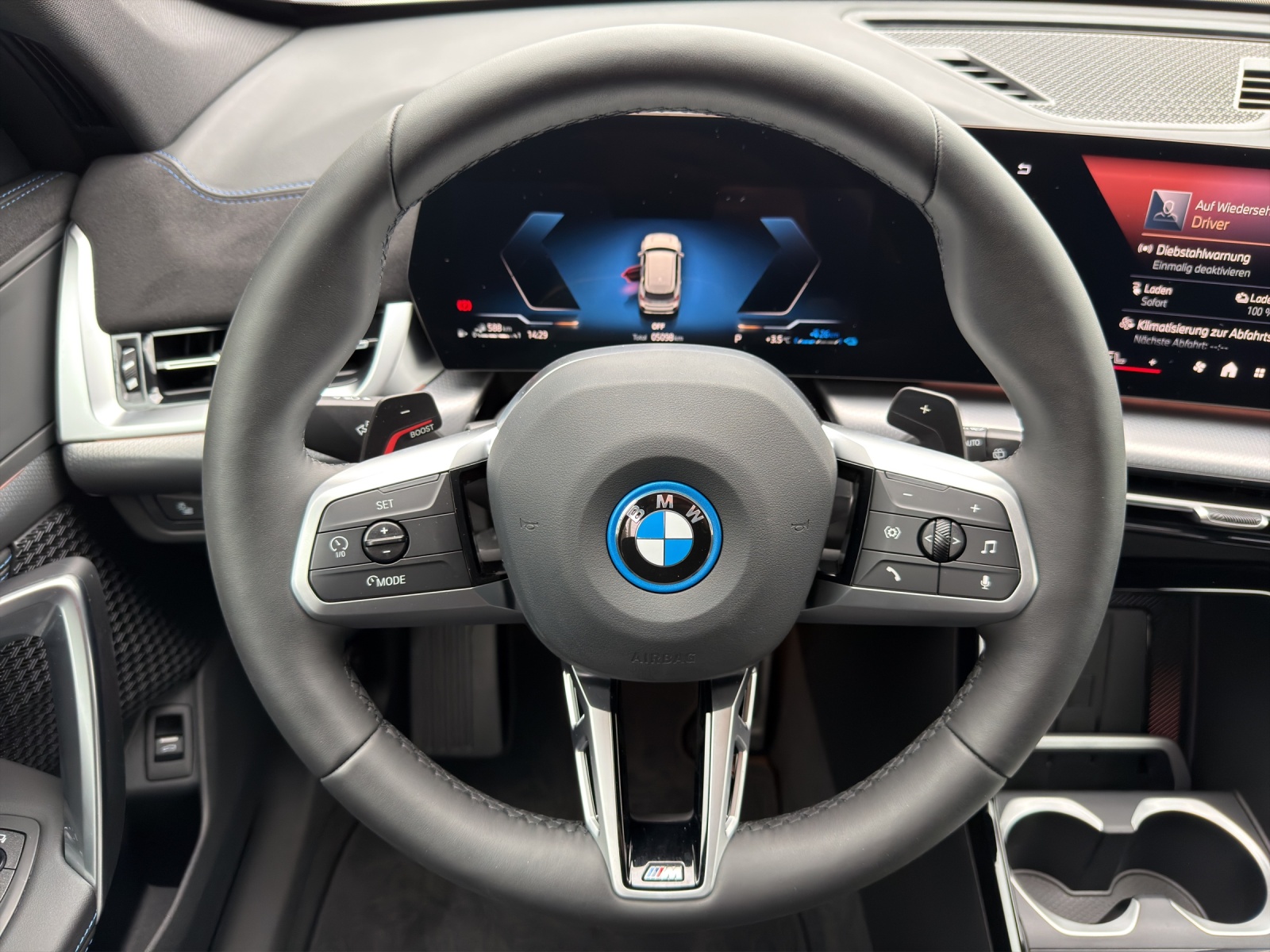 BMW X1 xDrive 30e M Sport-image-12