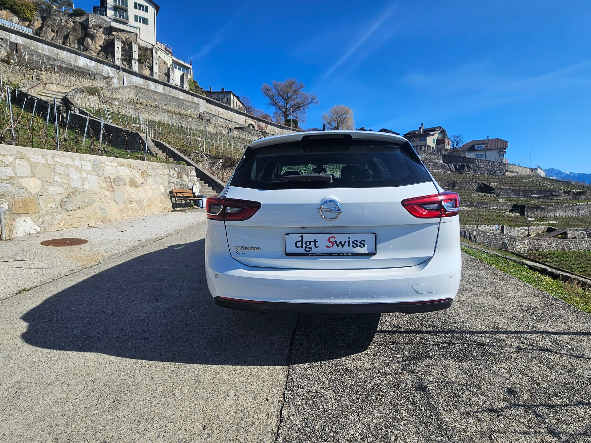 OPEL Insignia 1.6 CDTI Sports Tourer Excellence Automatic-image-3