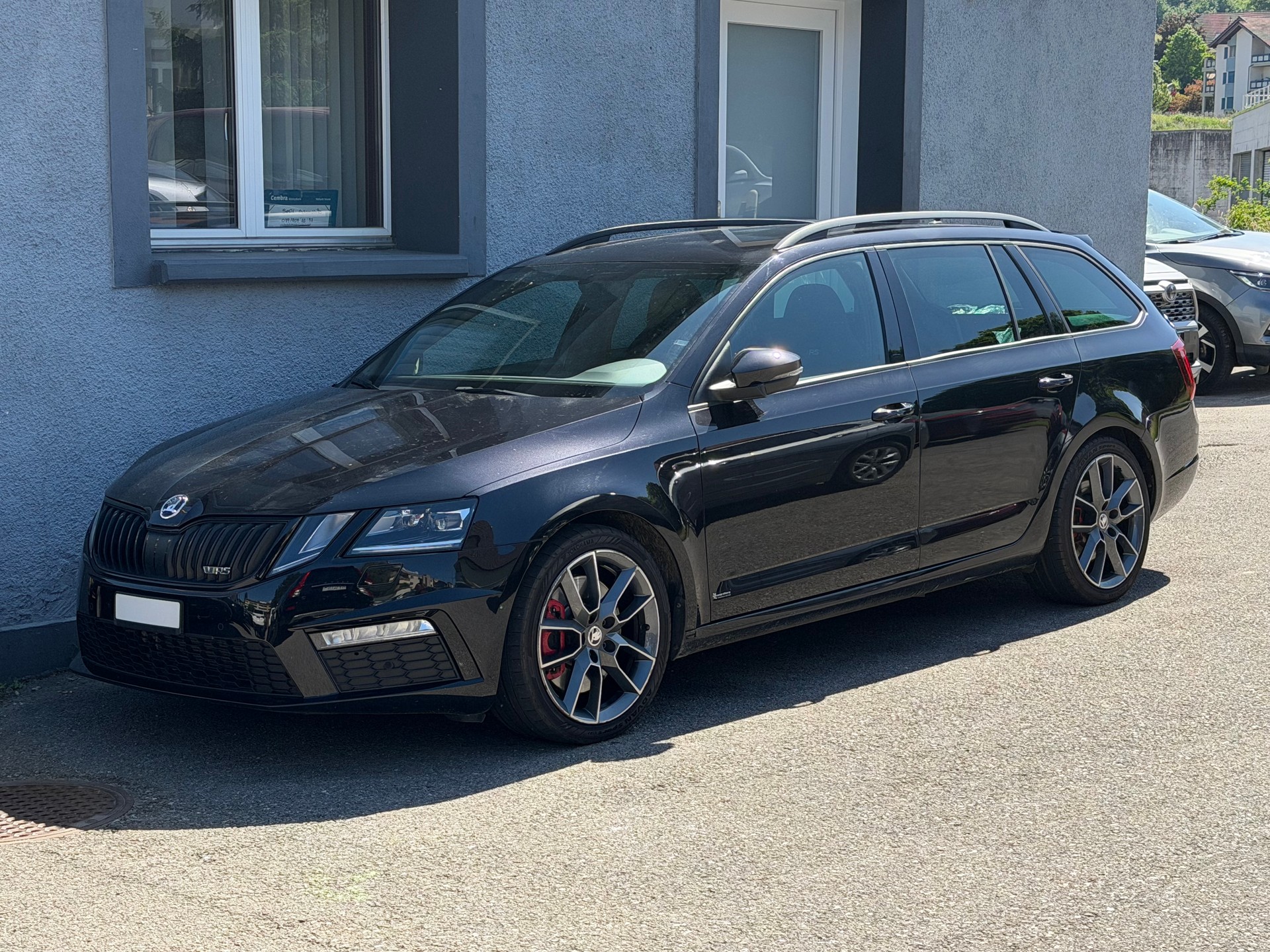 SKODA Octavia Combi 2.0 TSI RS-image-0