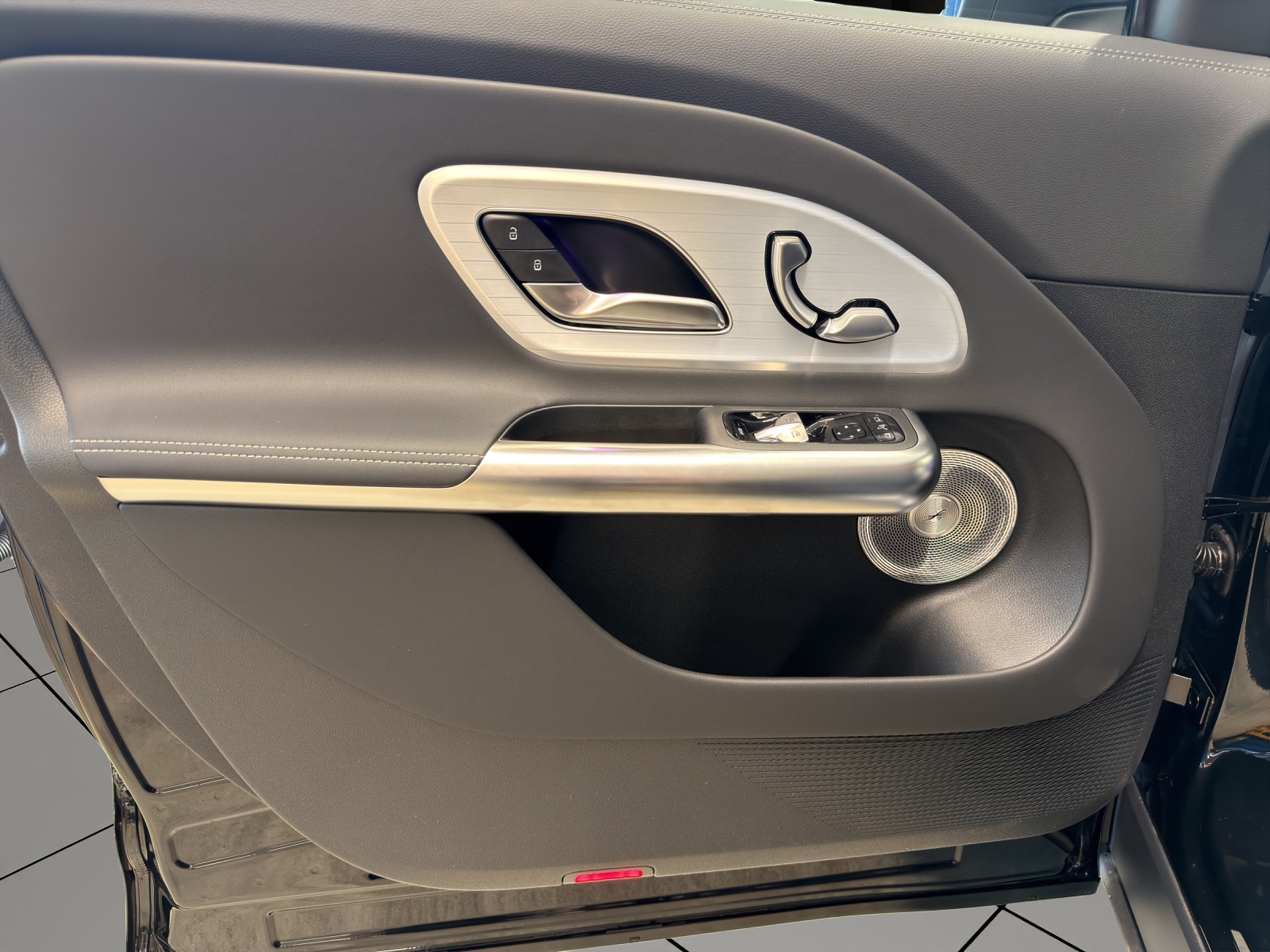 Image MERCEDES-BENZ GLB-250 GLB 350 85kWh EQ 4 Matic