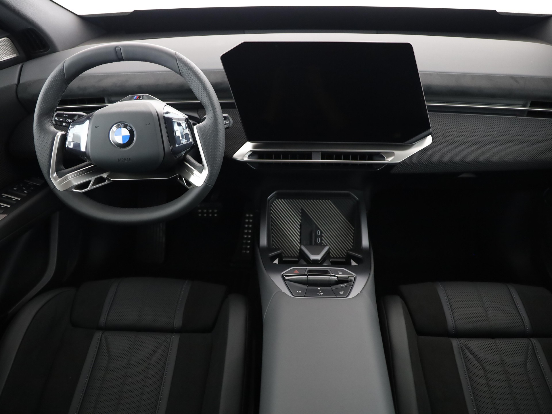 BMW iX3 50 xDrive-image-15