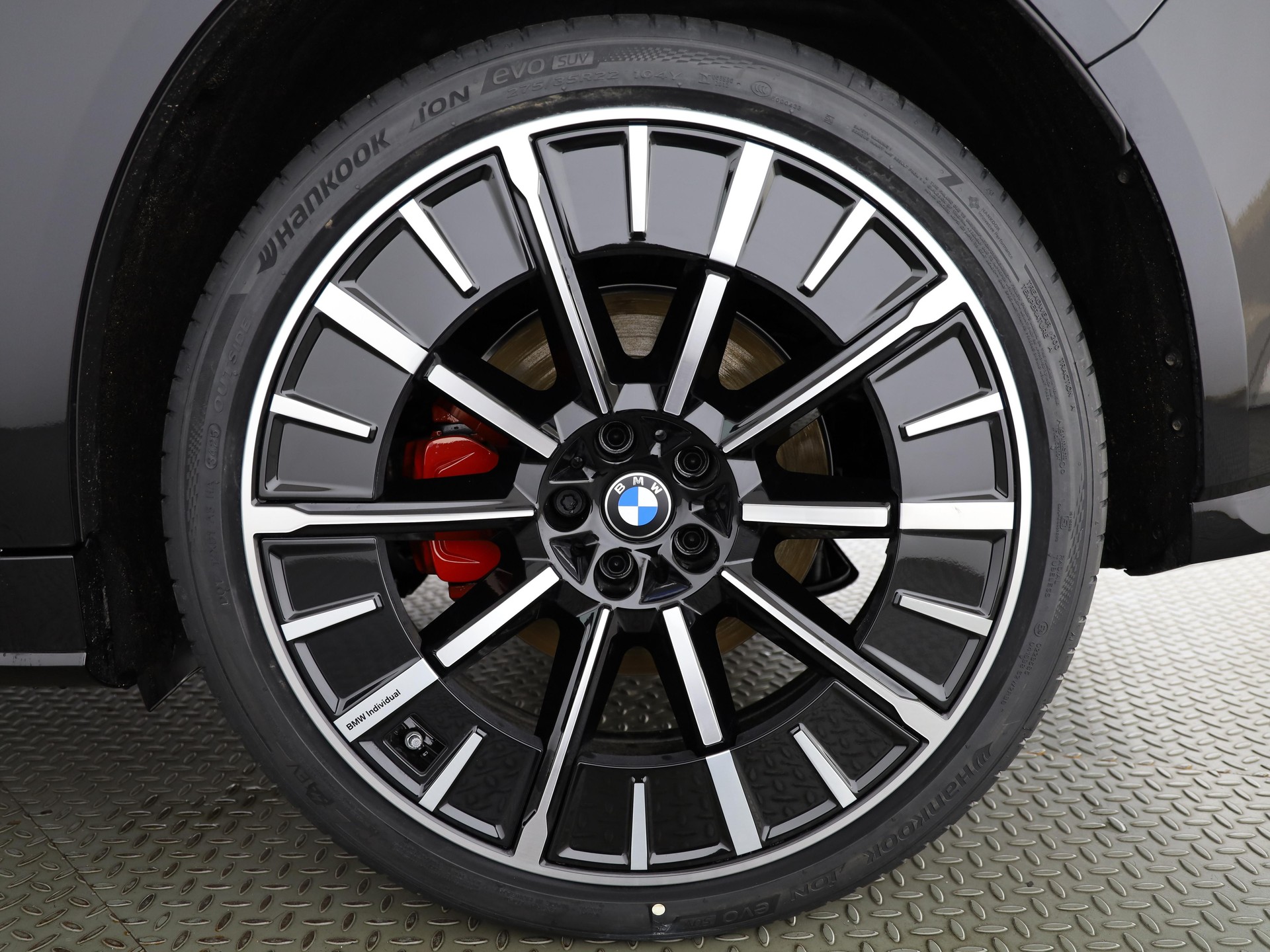BMW iX3 50 xDrive-image-22
