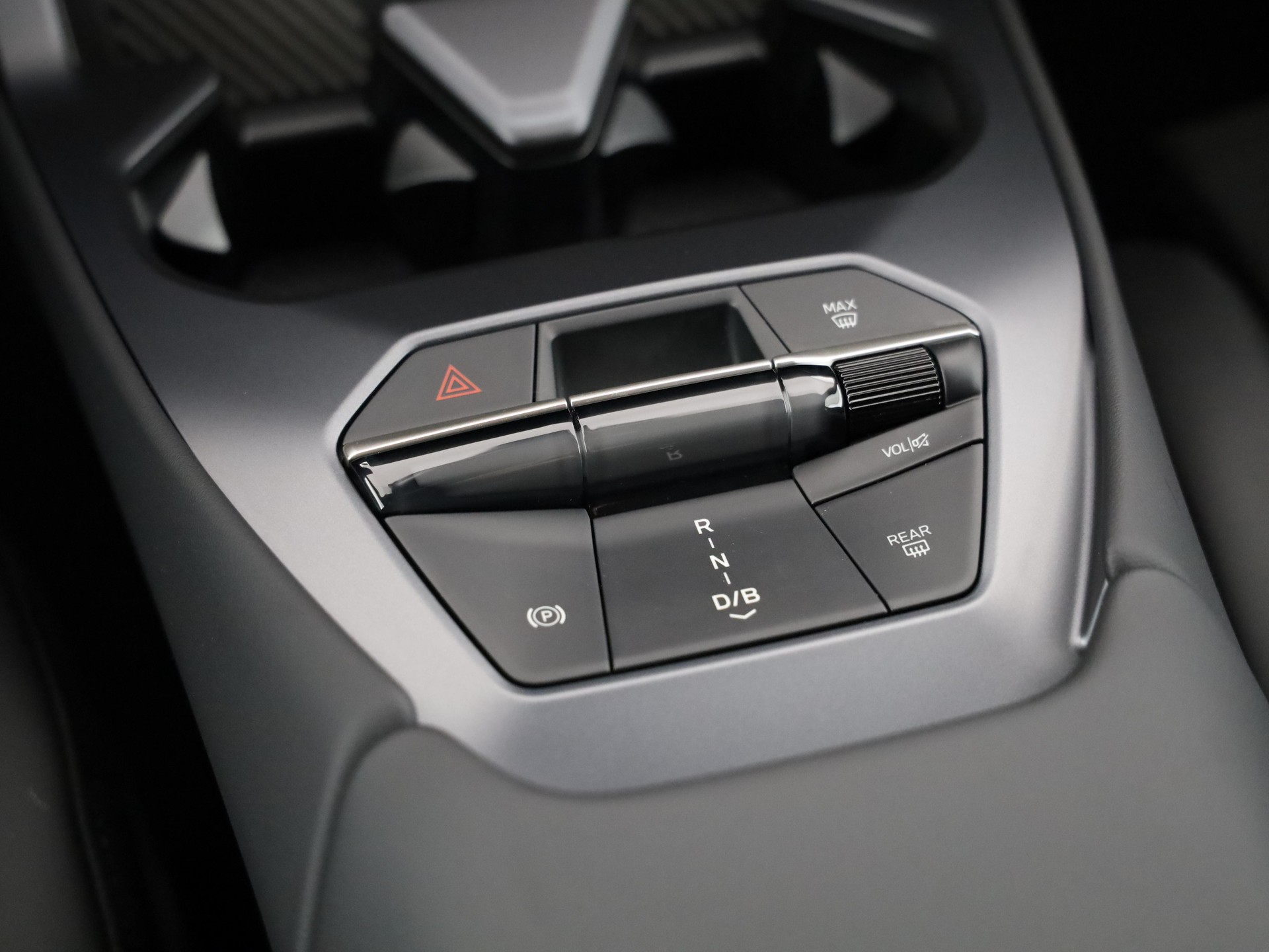 BMW iX3 50 xDrive-image-16