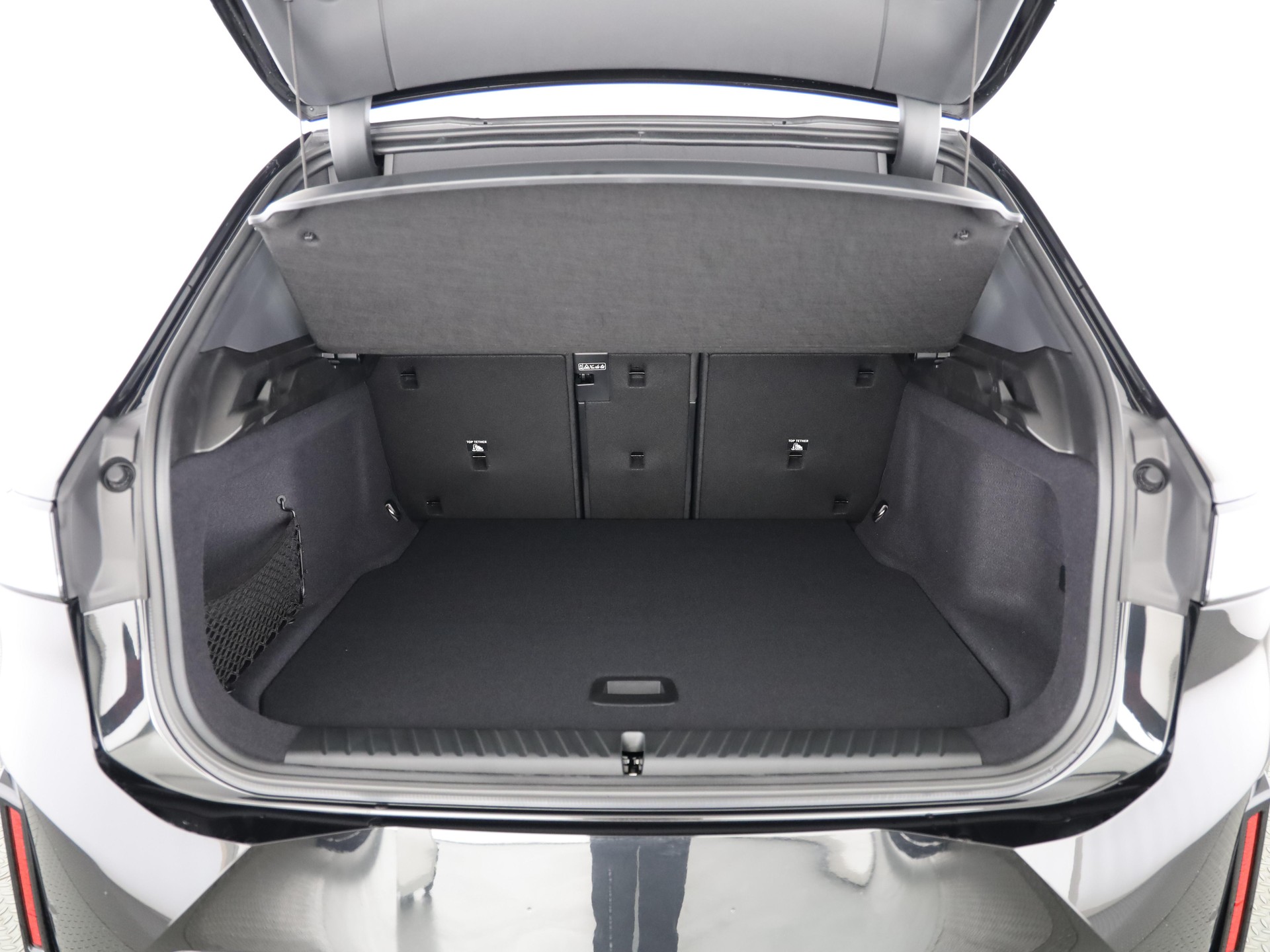 BMW iX3 50 xDrive-image-6