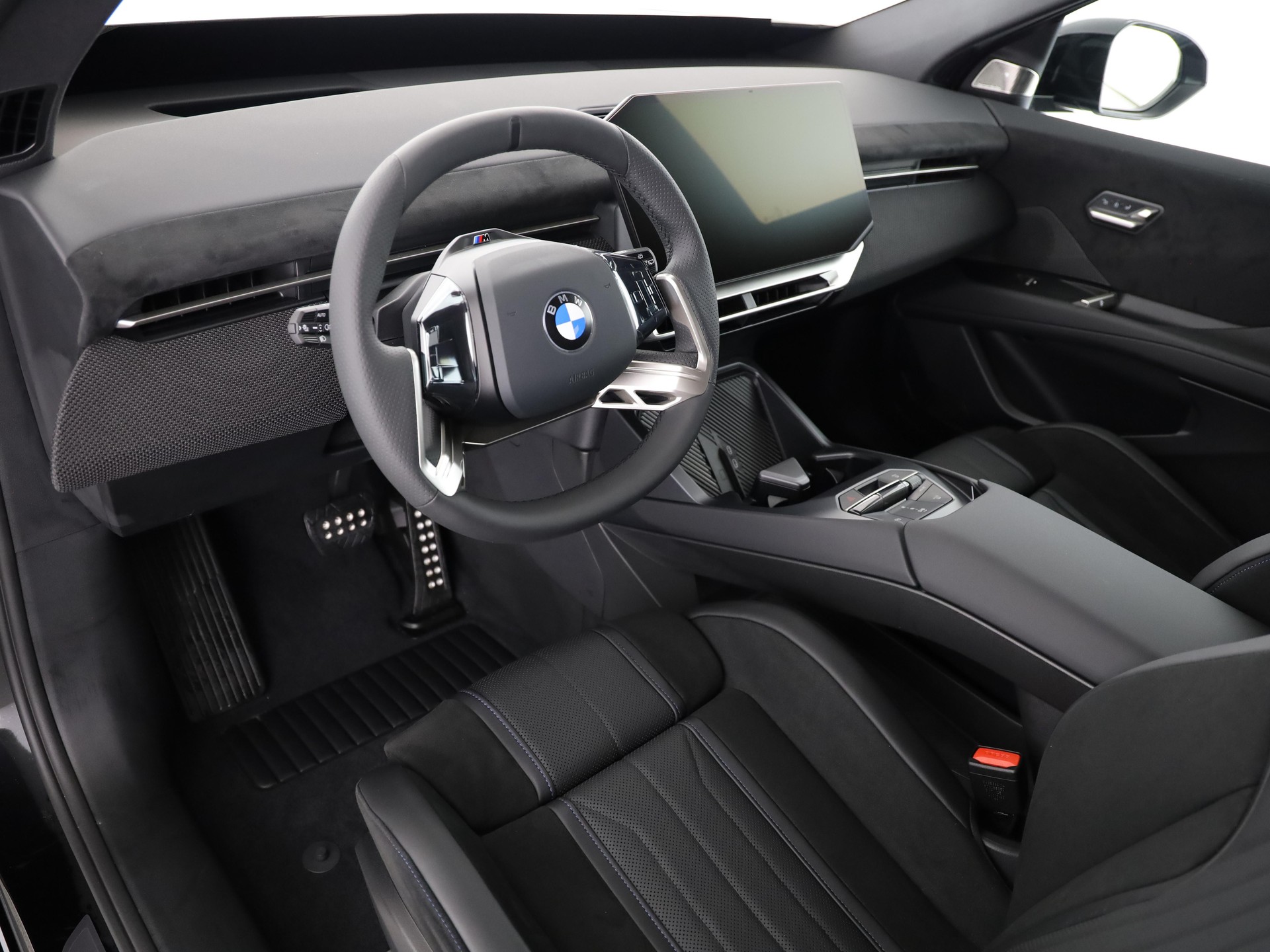 BMW iX3 50 xDrive-image-11