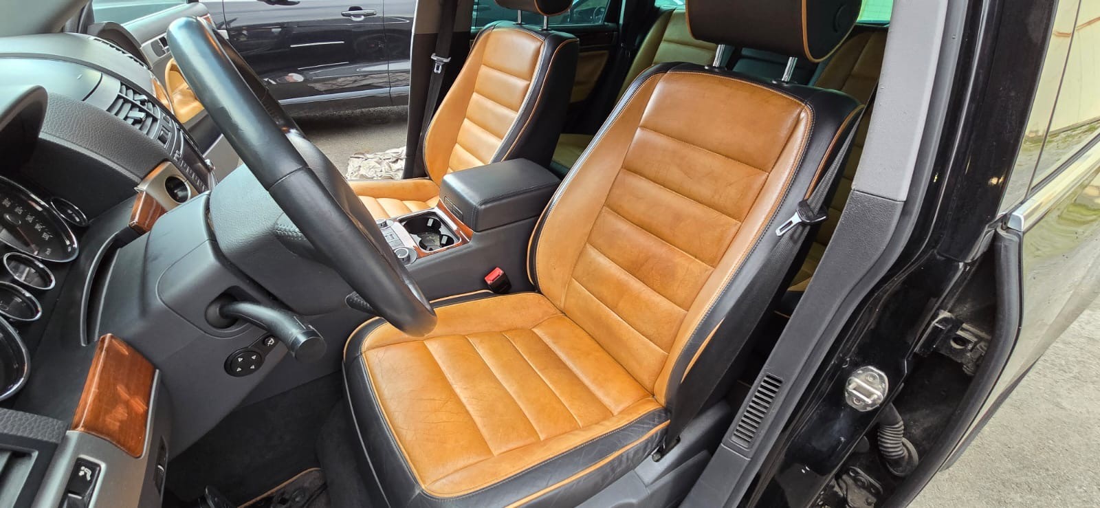 VW Touareg 5.0 TDI V10 Automatic-image-4
