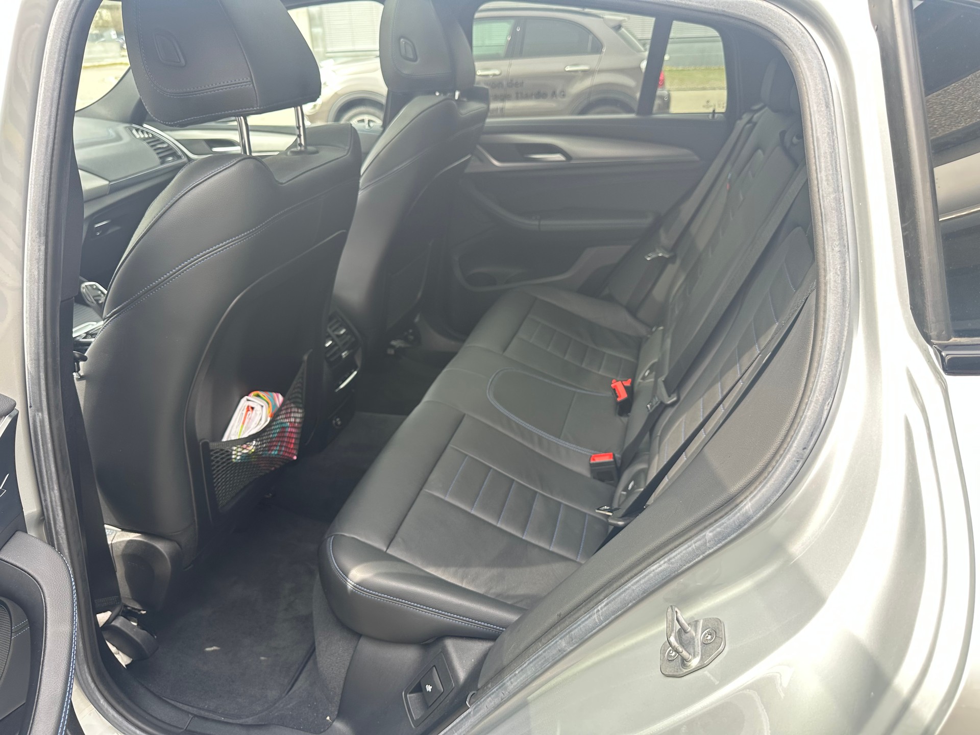 BMW X4 M40i Steptronic-image-13