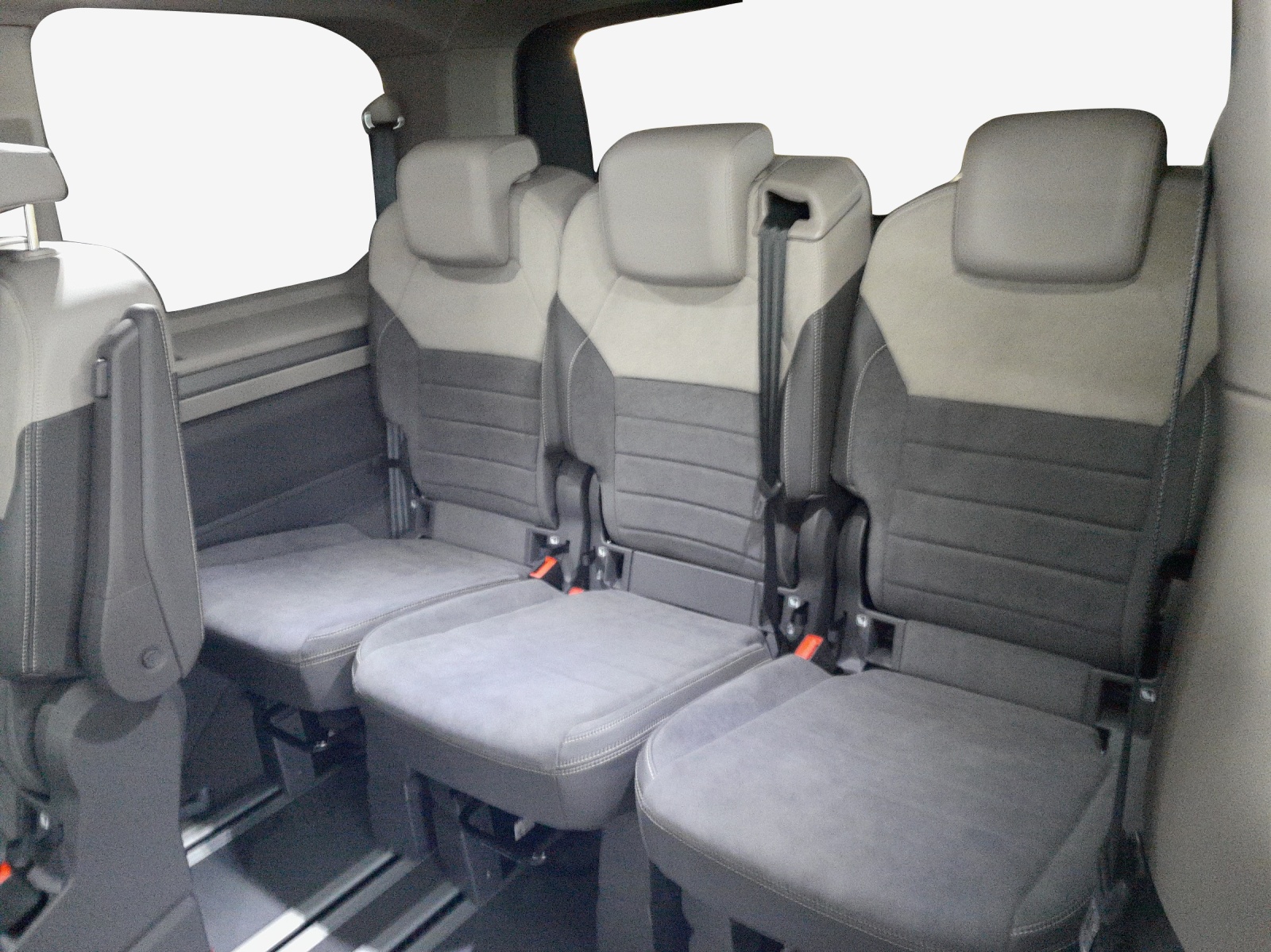 VW Multivan 2.0 TDI Life DSG-image-13