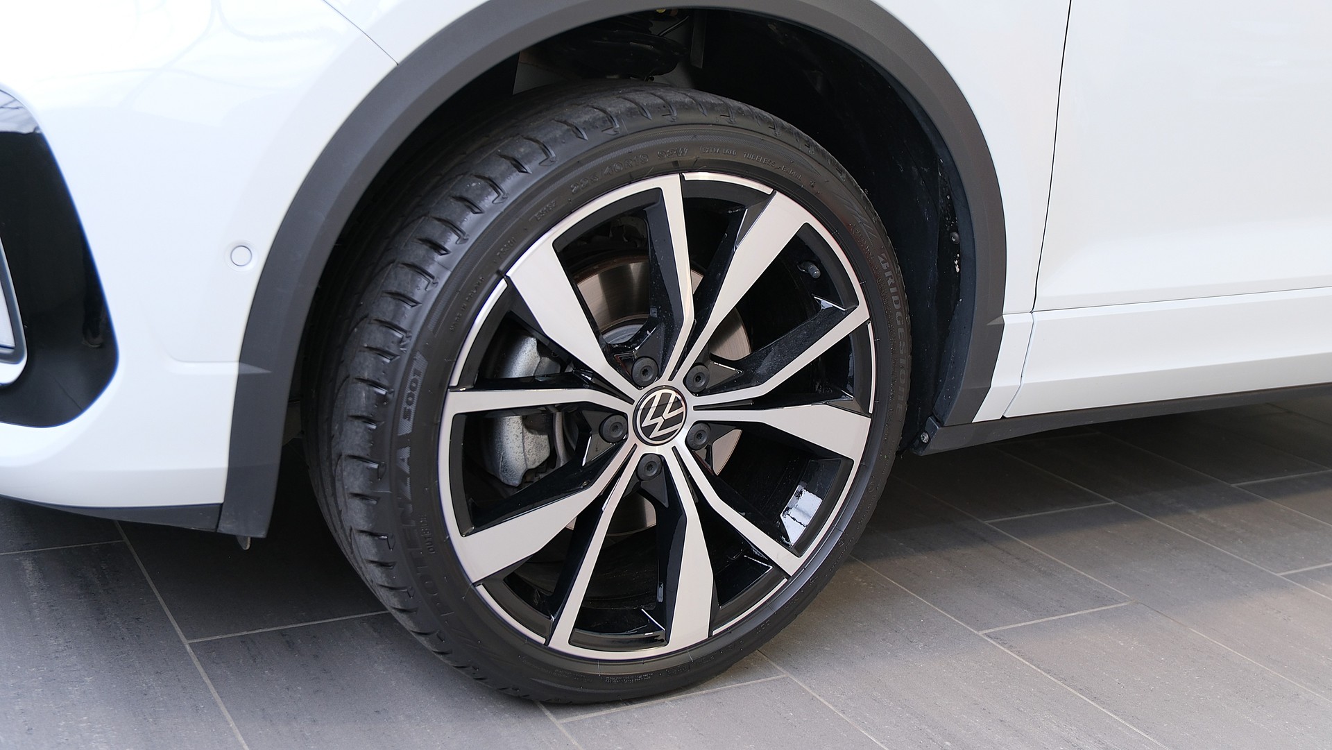 VW T-Roc 1.5 TSI EVO R-Line Black Style DSG-image-8