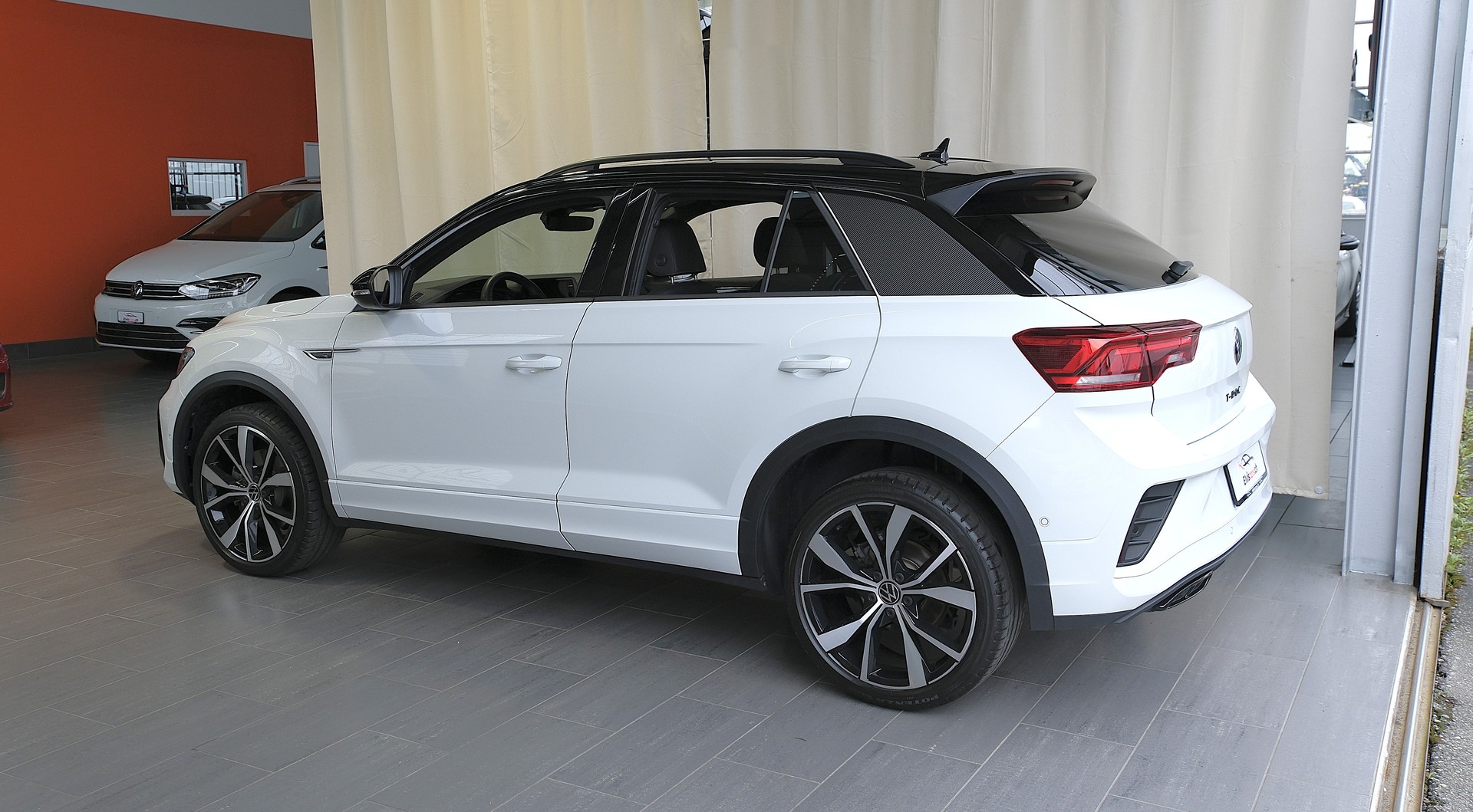 VW T-Roc 1.5 TSI EVO R-Line Black Style DSG-image-10