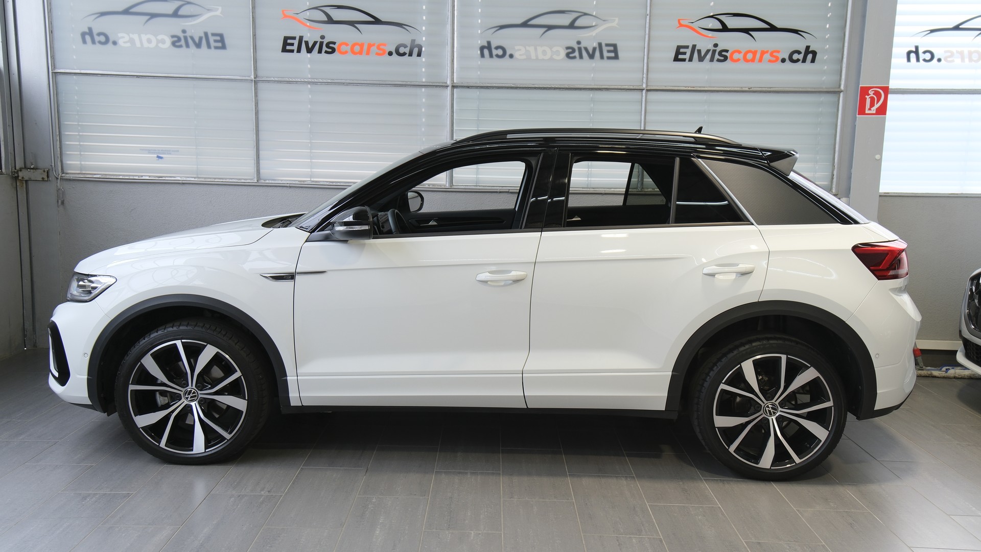 VW T-Roc 1.5 TSI EVO R-Line Black Style DSG-image-9