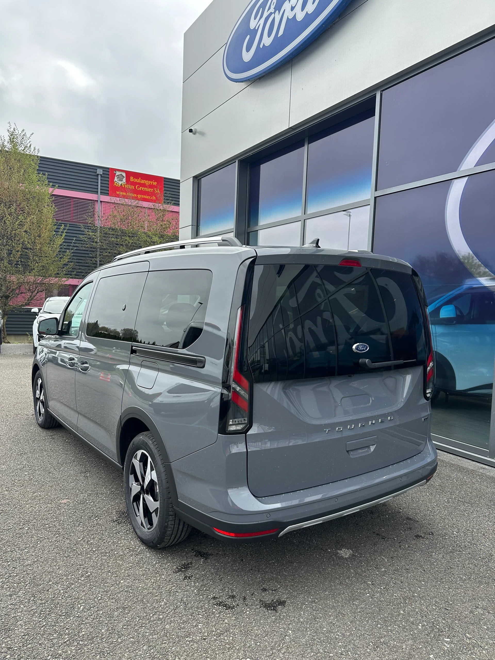 FORD TOURNEO CONNECT Grand 1.5 EcoB PHEV/Active/150CV-image-3