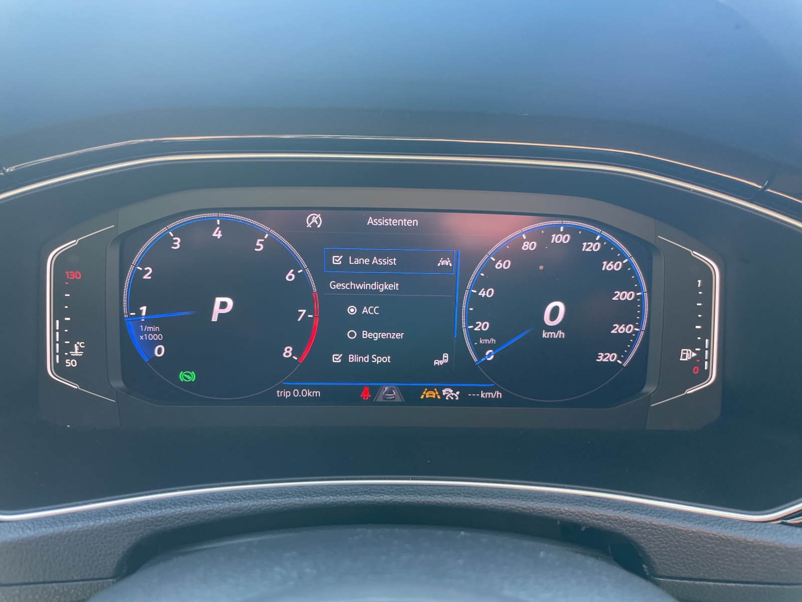 VW T-Roc 2.0 TSI R DSG 4Motion-image-13