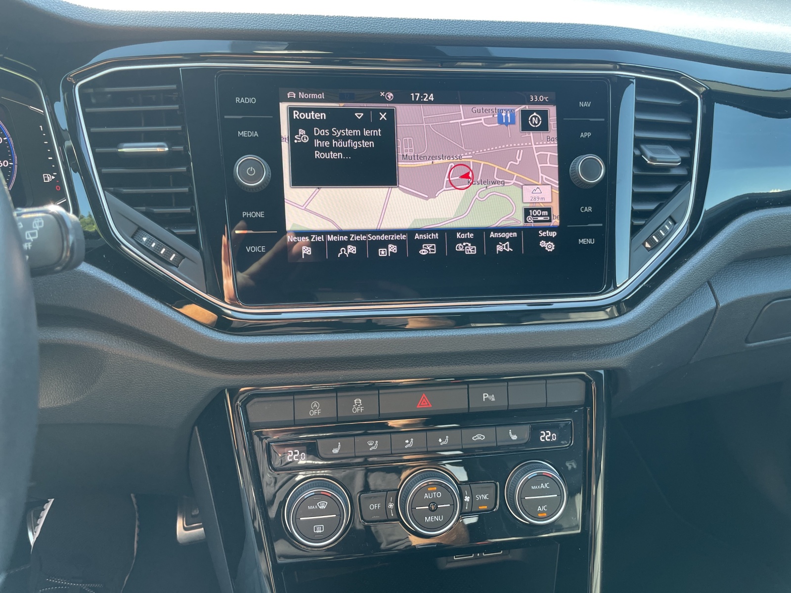 VW T-Roc 2.0 TSI R DSG 4Motion-image-10