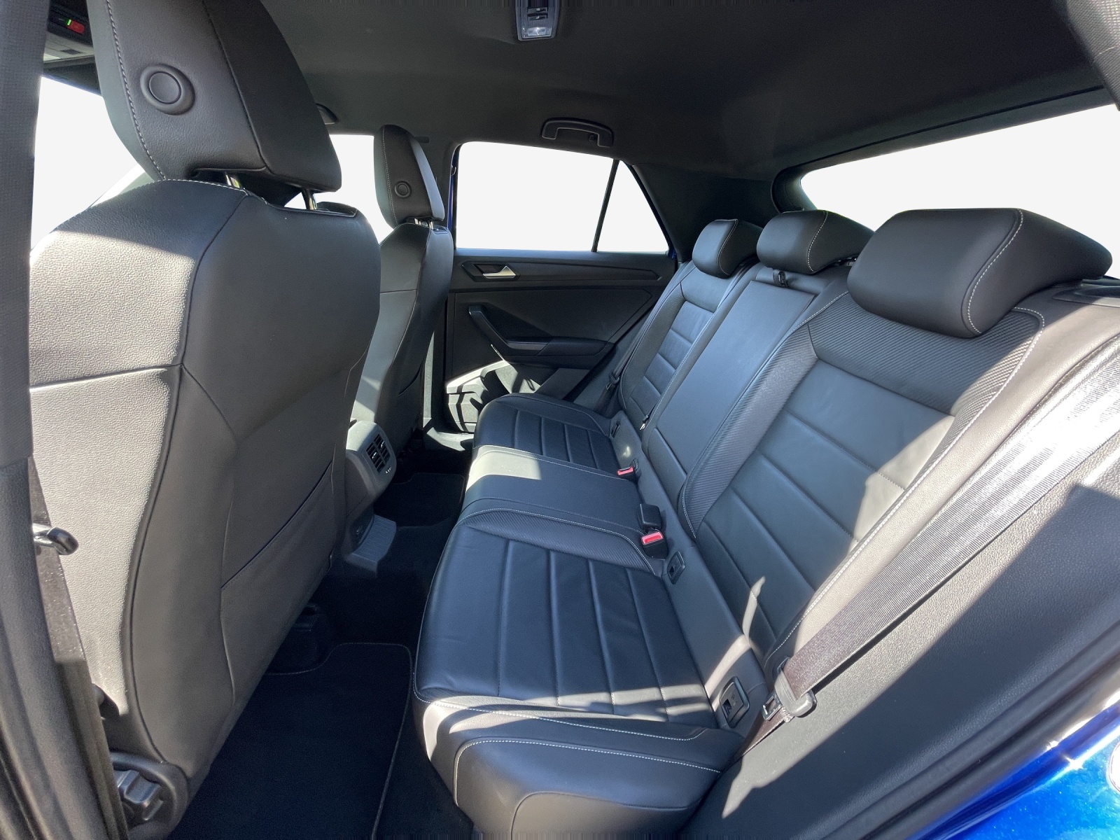 VW T-Roc 2.0 TSI R DSG 4Motion-image-11