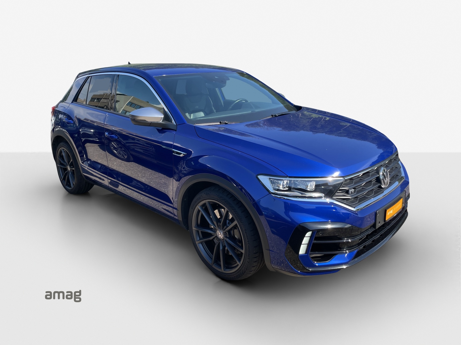 VW T-Roc 2.0 TSI R DSG 4Motion-image-5