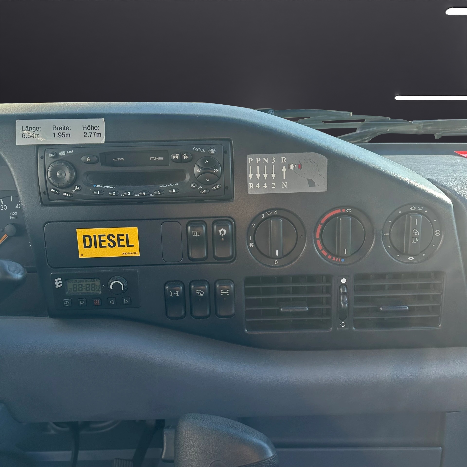 MERCEDES-BENZ Sprinter 312 D 4x4-image-23