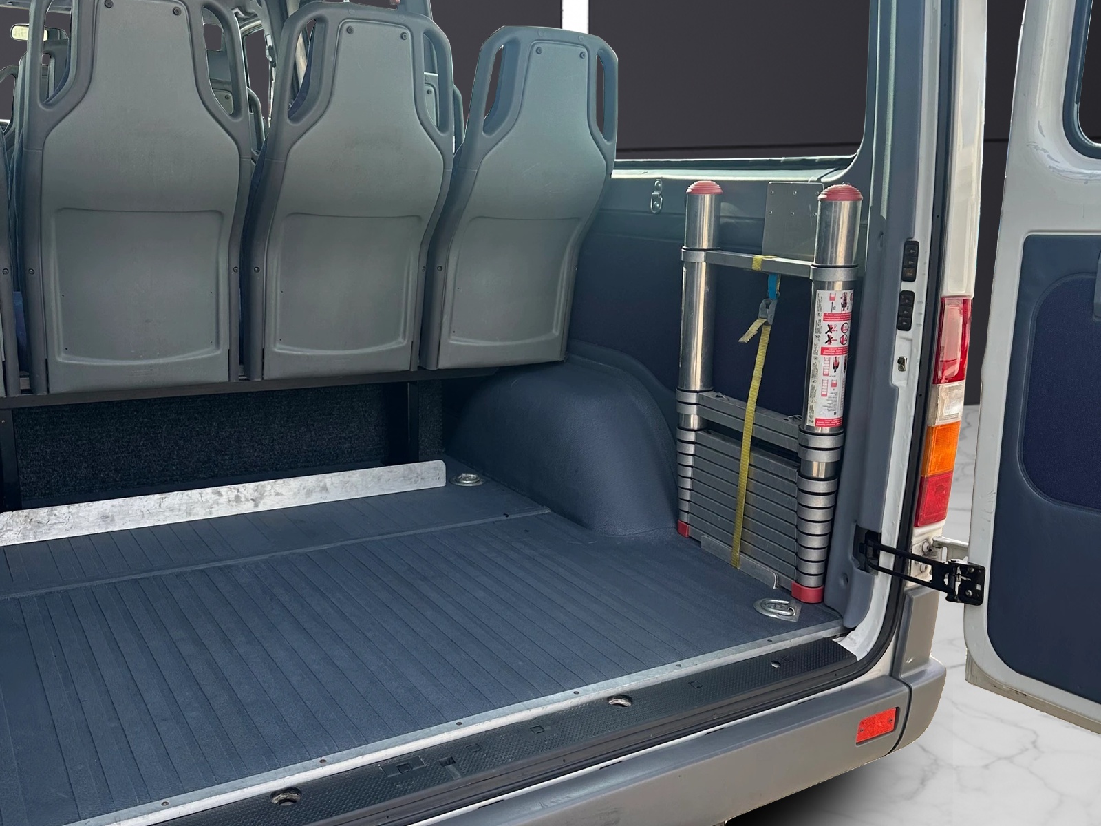 MERCEDES-BENZ Sprinter 312 D 4x4-image-28