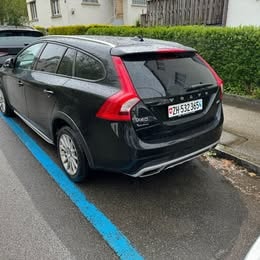 VOLVO V60 Cross Country D3 Momentum Geartronic-image-3
