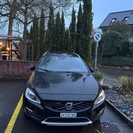 VOLVO V60 Cross Country D3 Momentum Geartronic-image-5